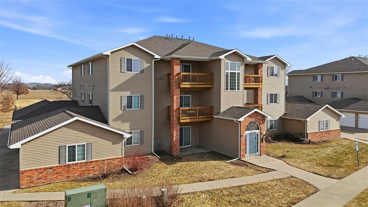 2824 Triple Crown Ln Unit: 9