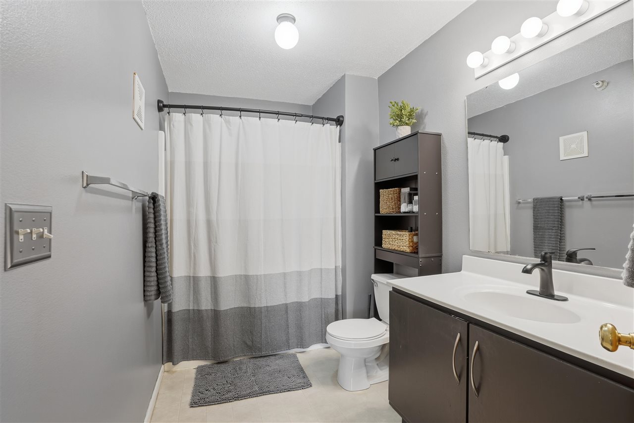 2824 Triple Crown Ln Unit: 9