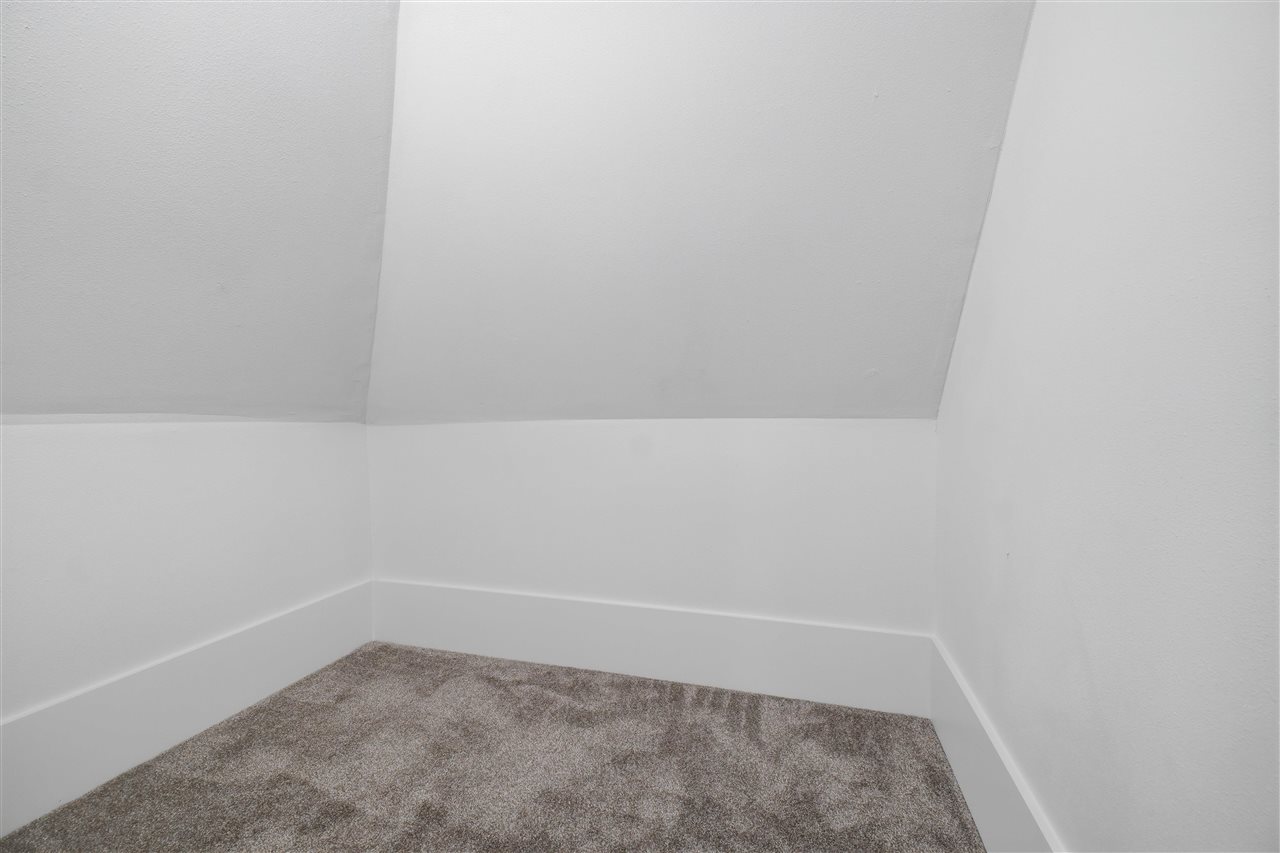 1133 Hotz Ave