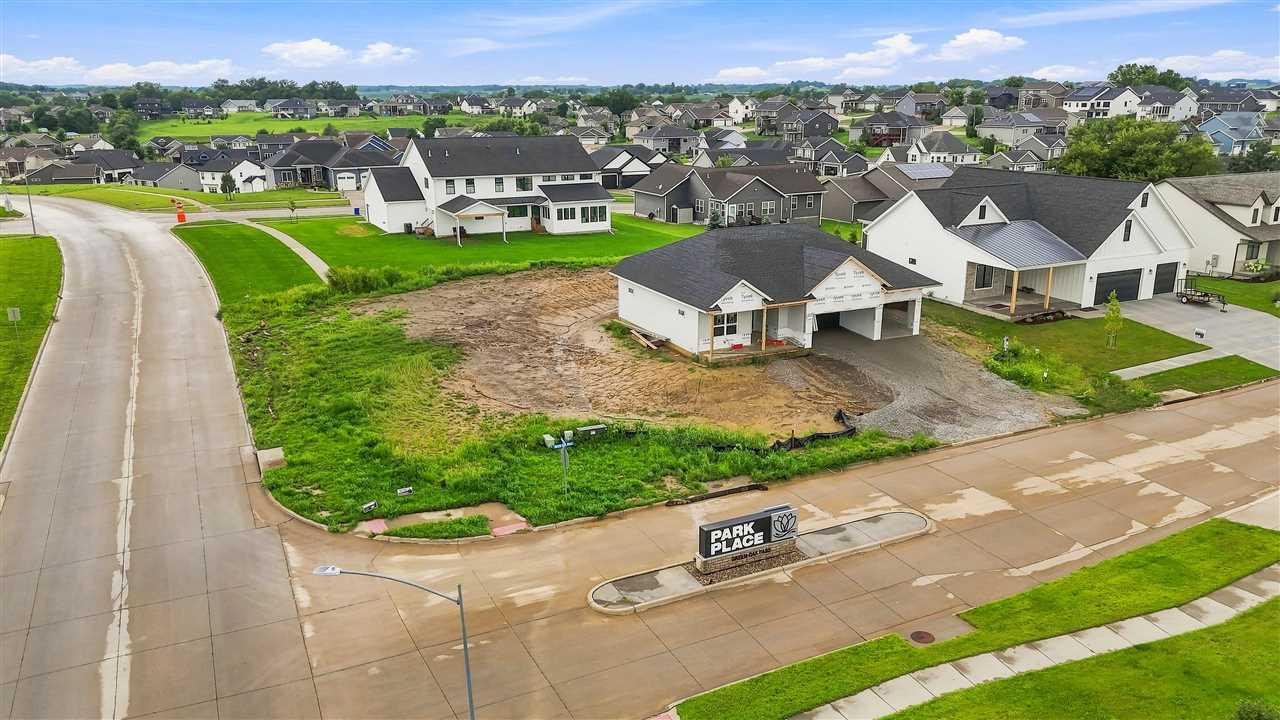 1401 Green Oak Pass