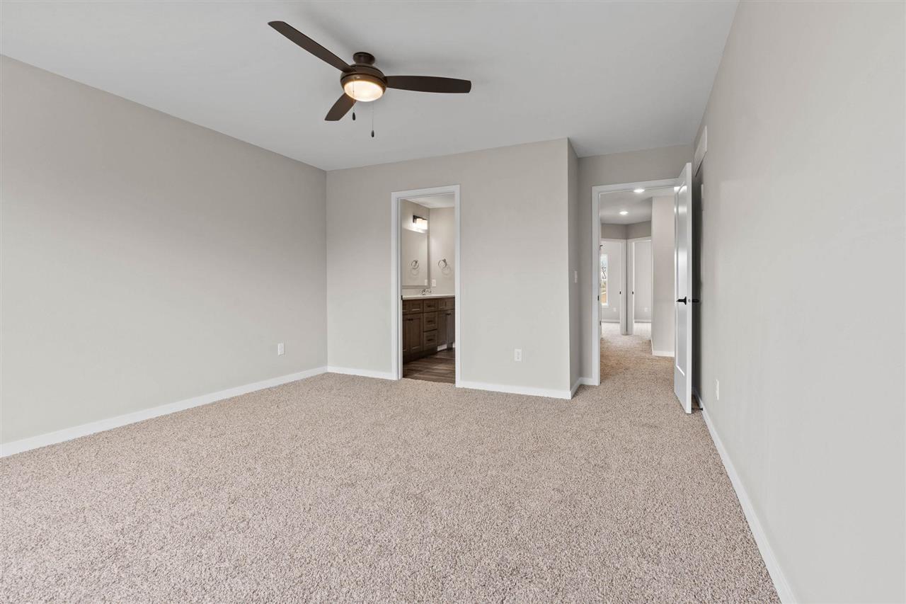 1115 Ivy Ln