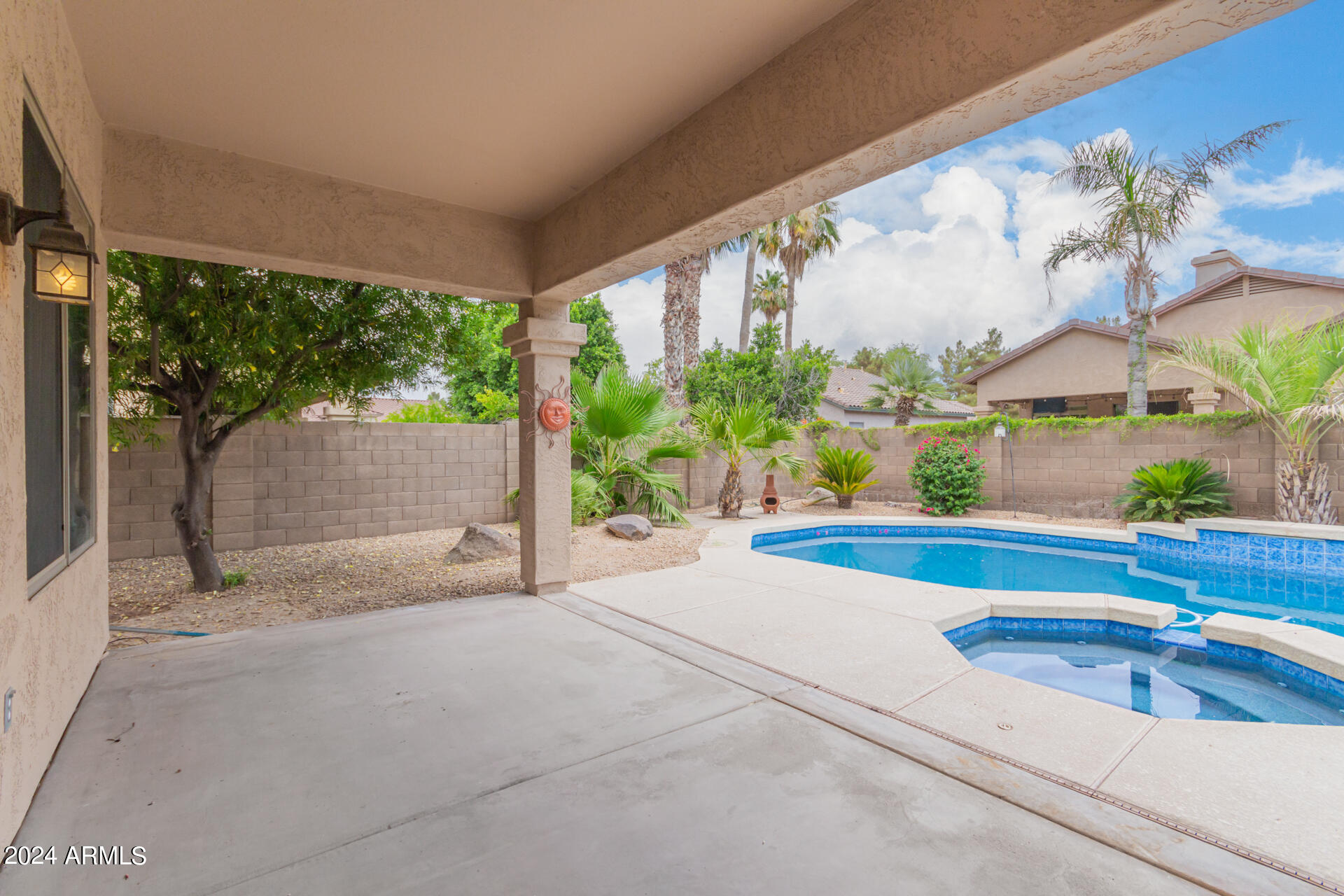 2155 W Olive Way