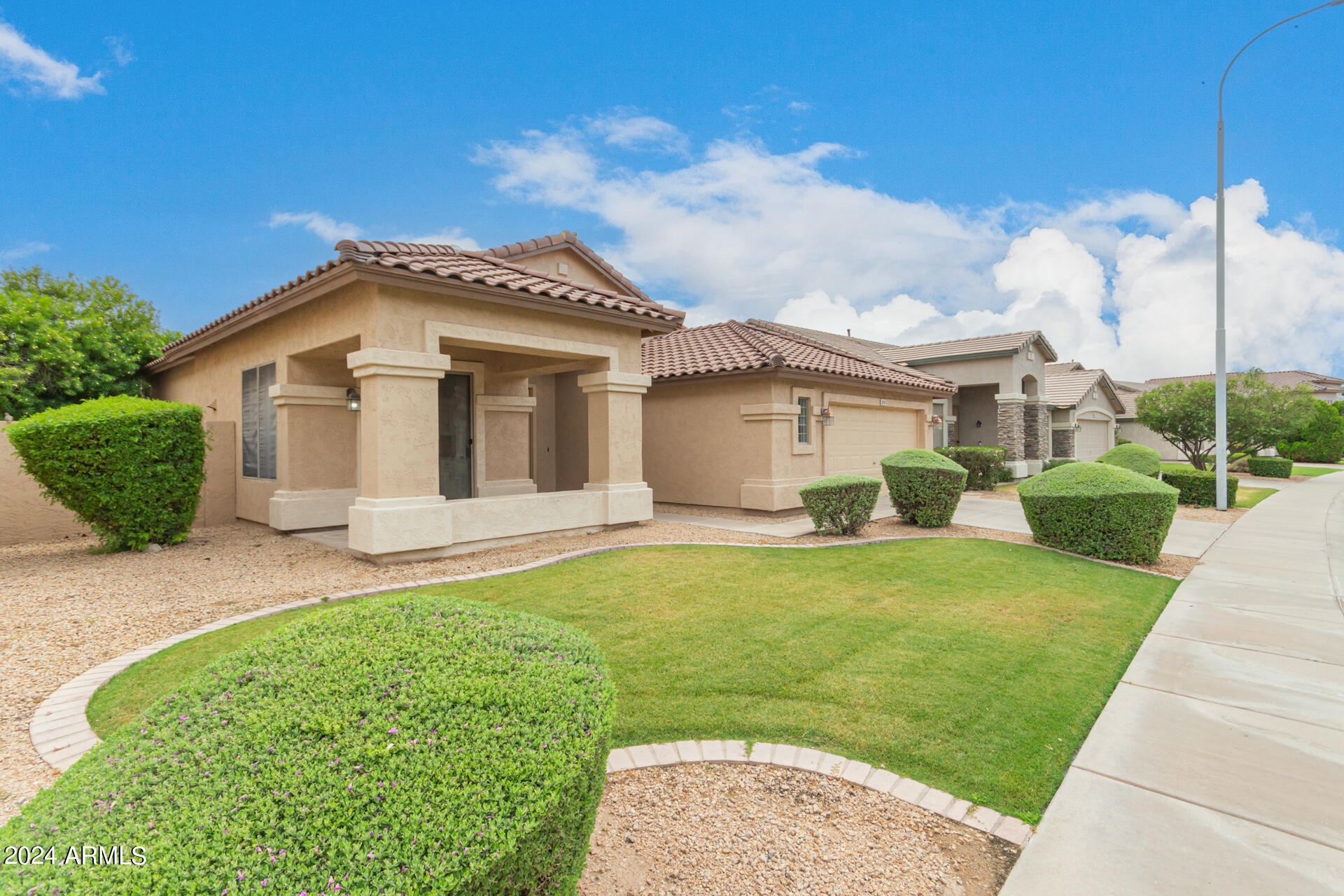 2155 W Olive Way