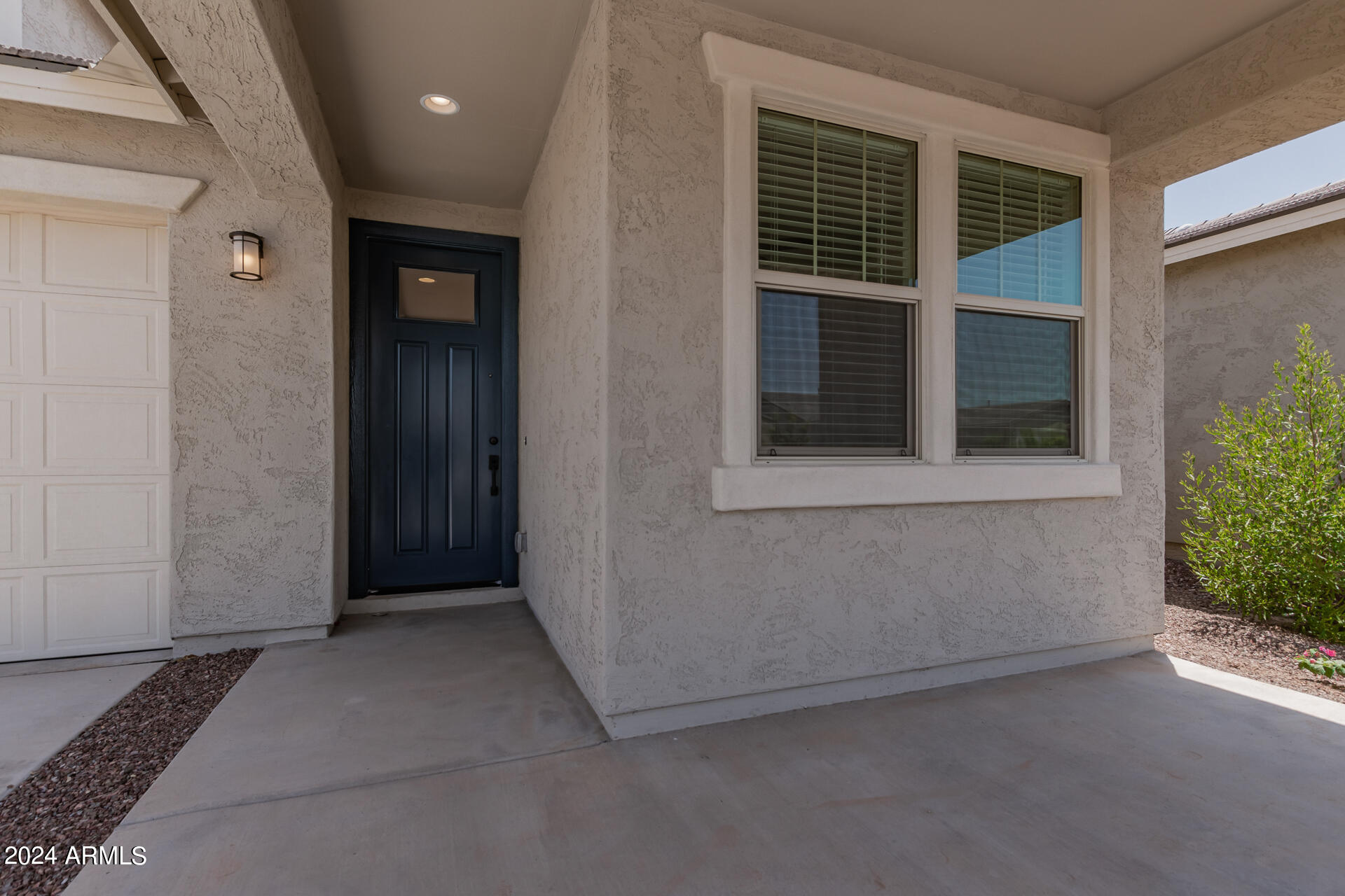 17287 W VALENTINE Street