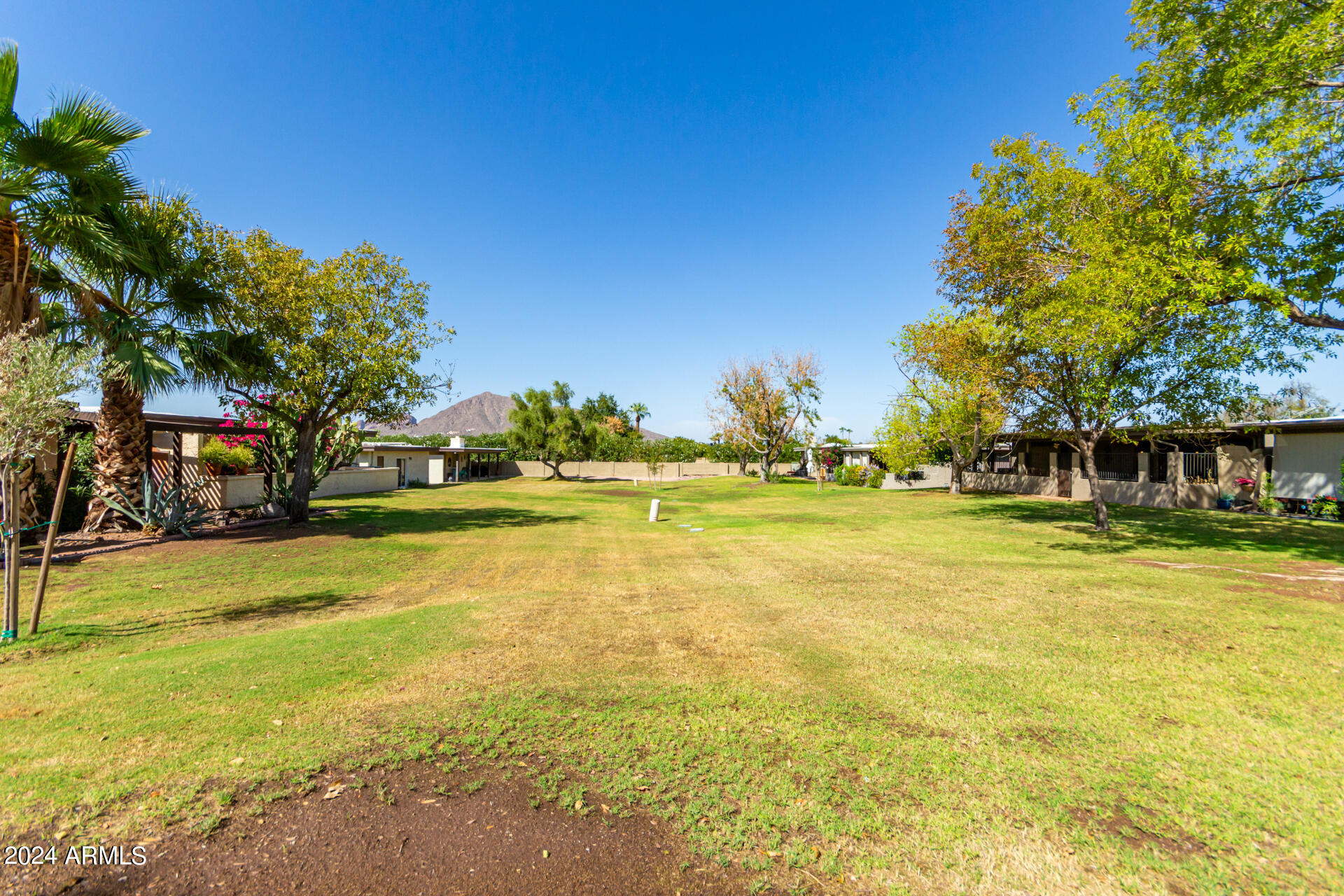 2503 N 61st Place