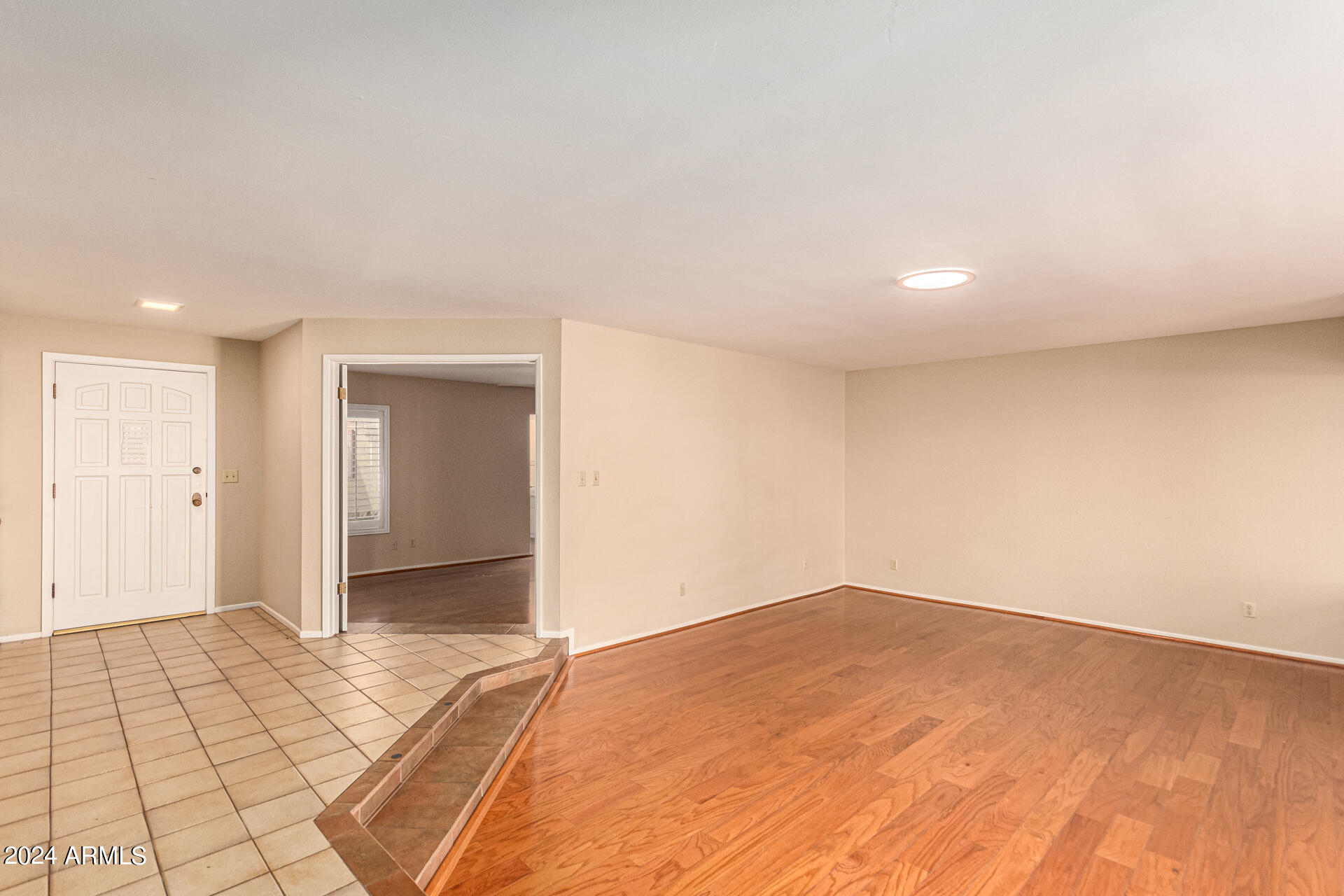 2503 N 61st Place
