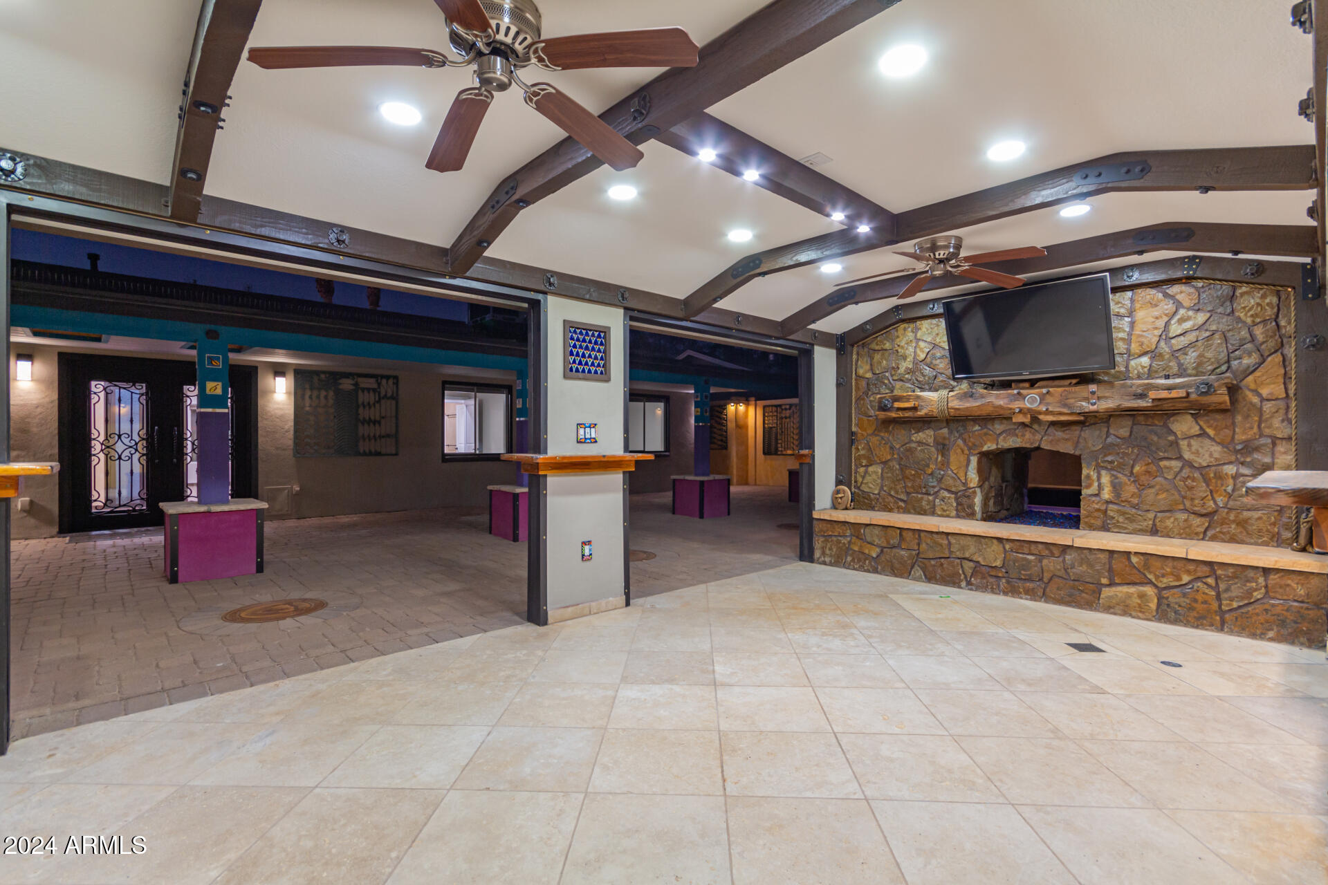 419 E Oxford Drive