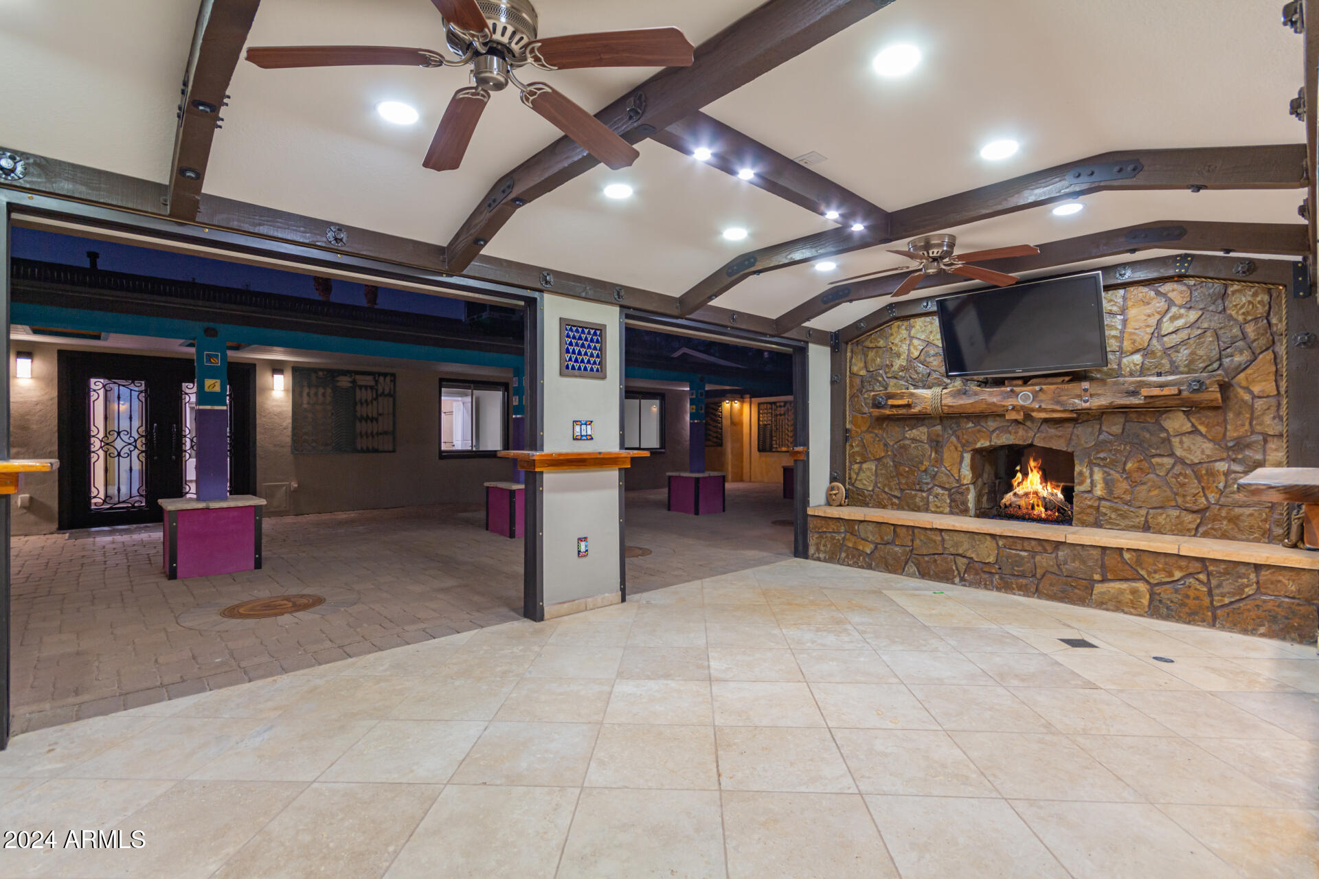 419 E Oxford Drive