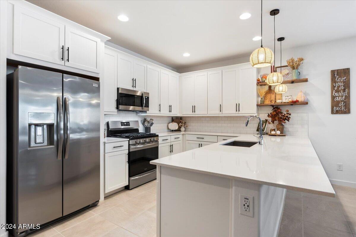 17040 W ECHO Lane