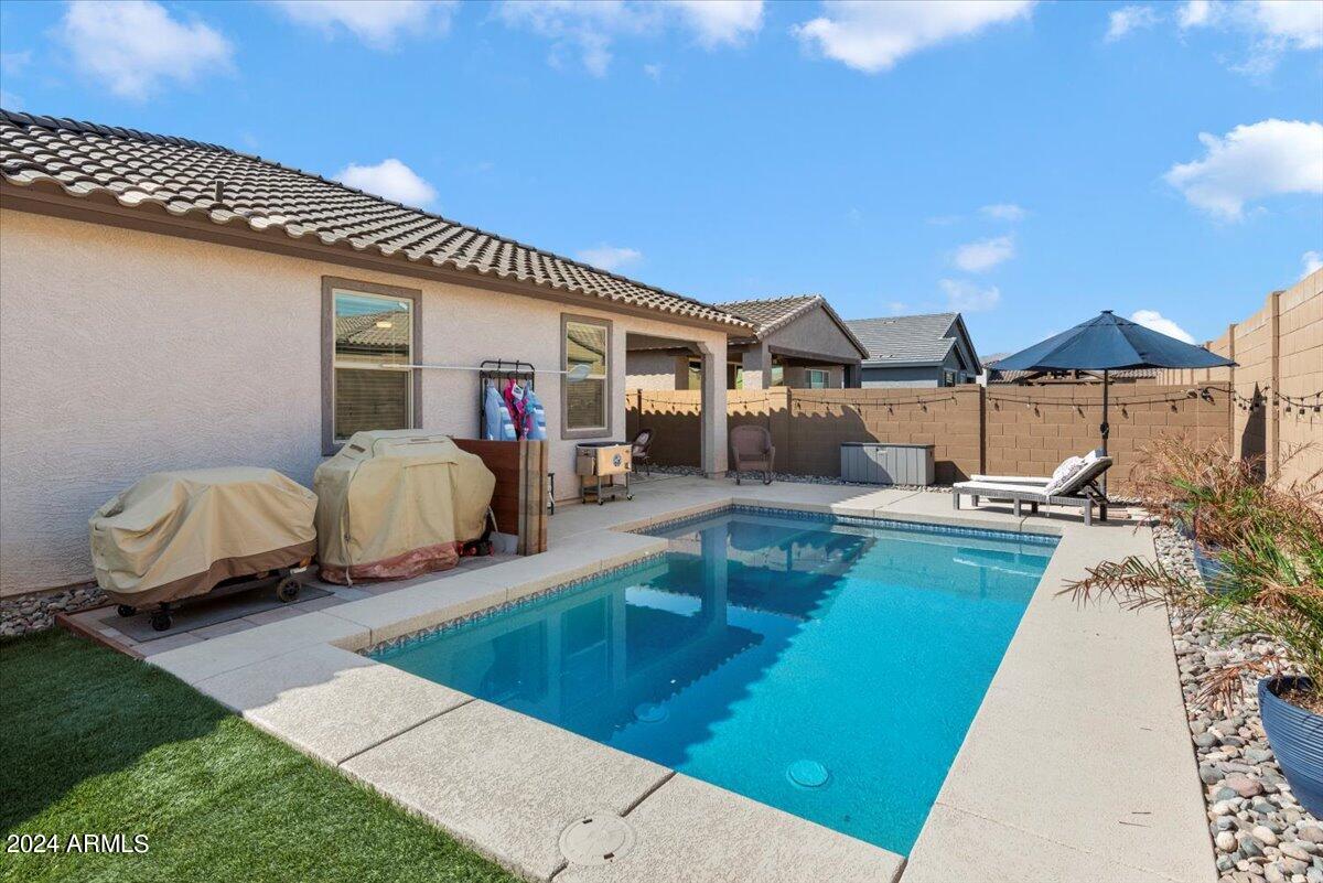 17040 W ECHO Lane