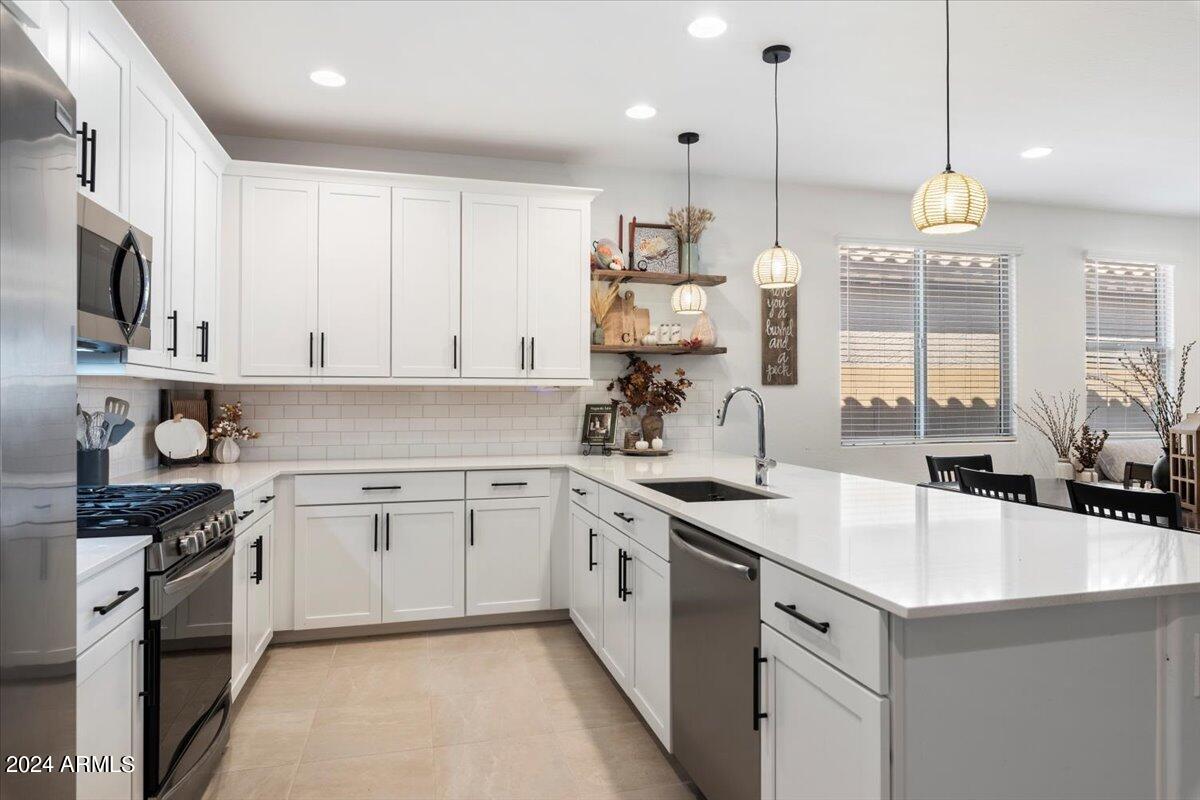 17040 W ECHO Lane