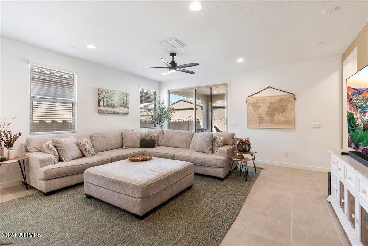 17040 W ECHO Lane