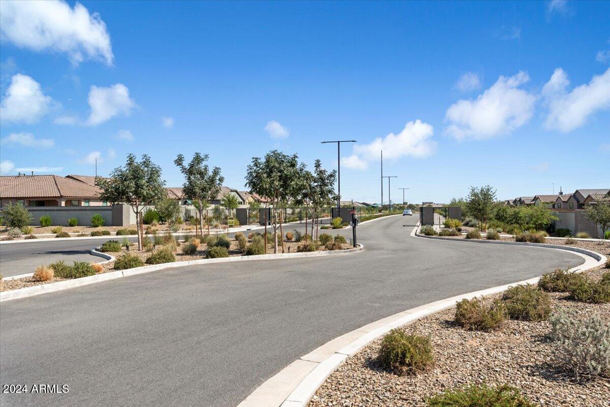 17040 W ECHO Lane