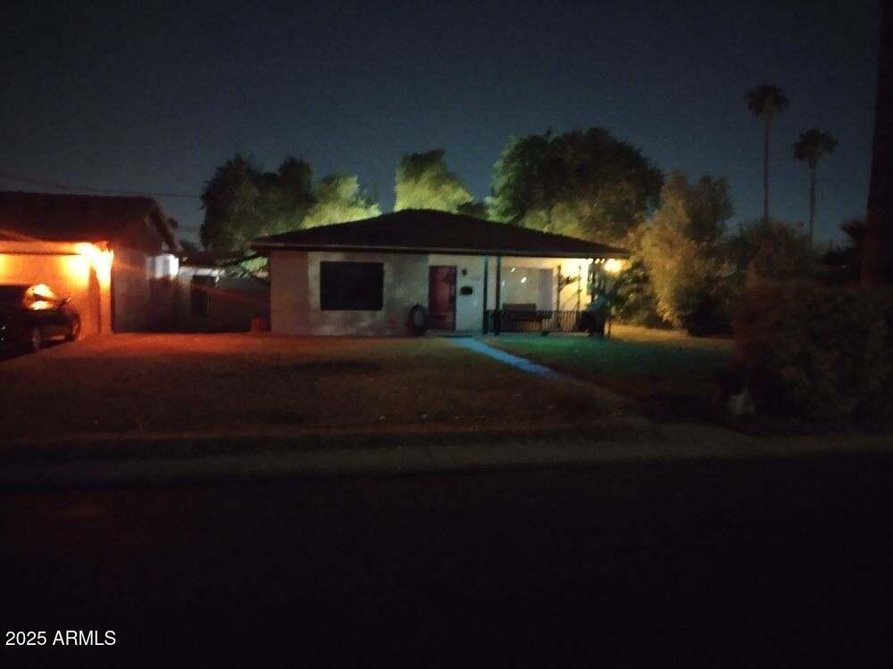 2045 W ORANGE Drive