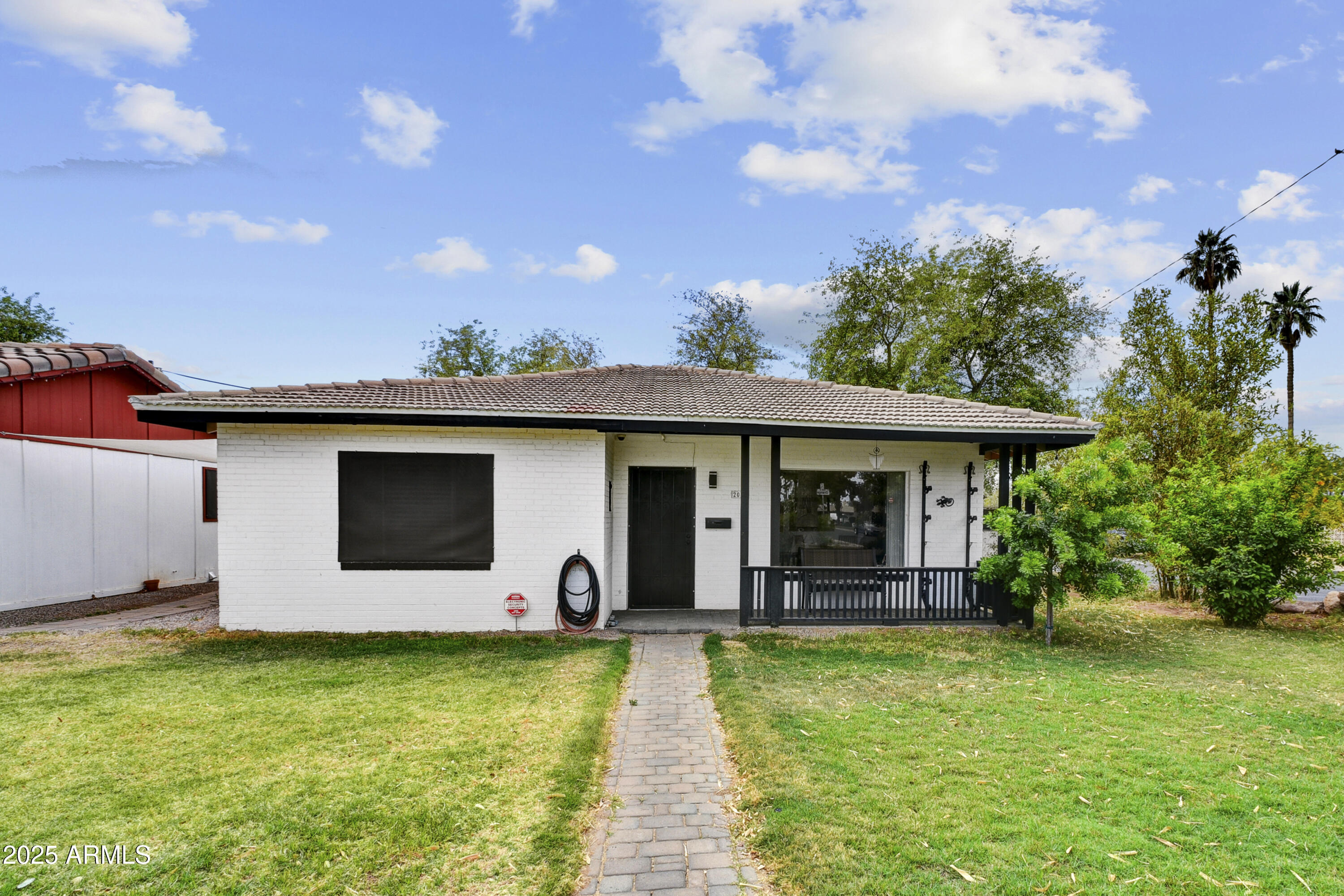 2045 W ORANGE Drive