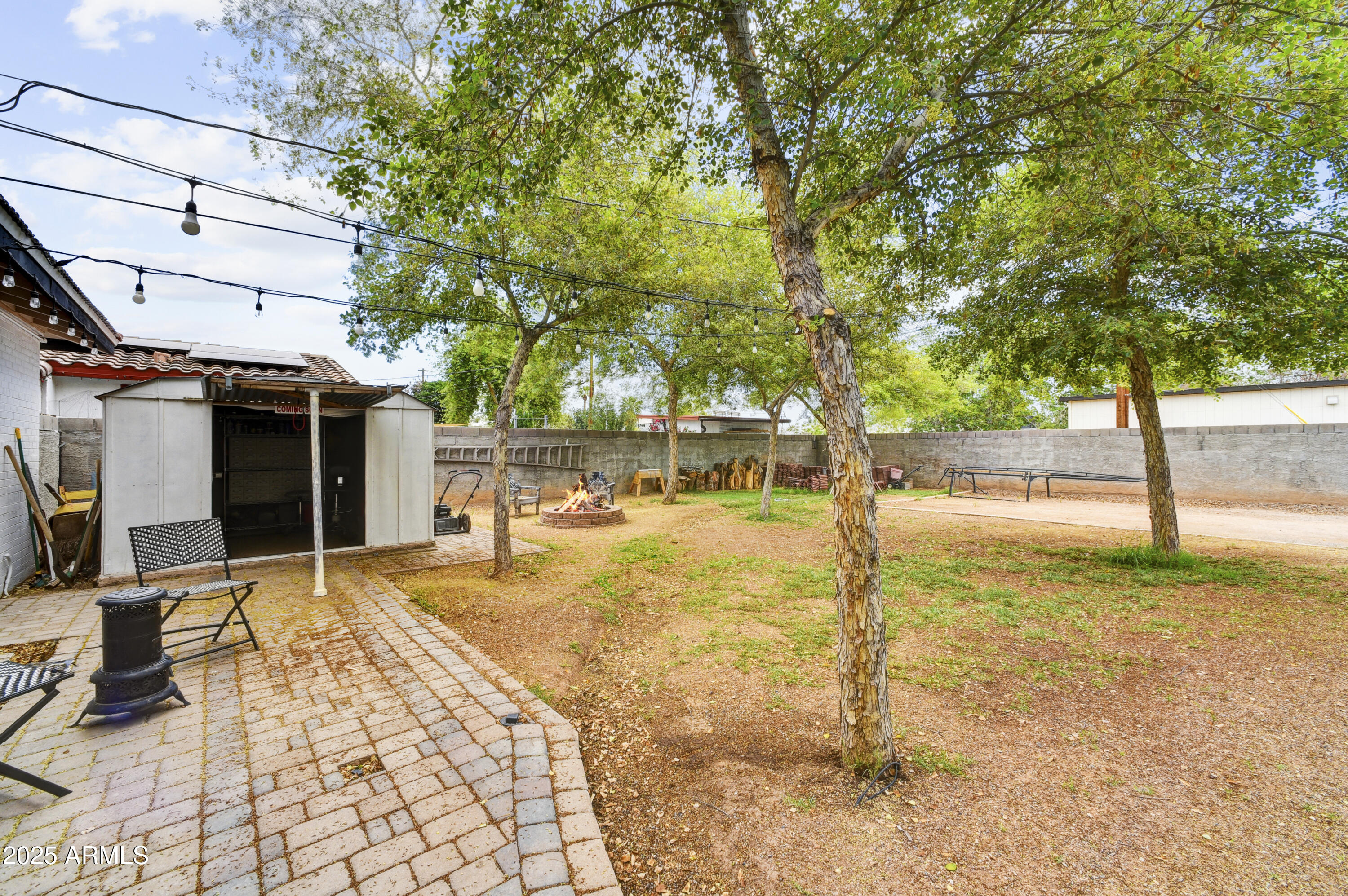 2045 W ORANGE Drive