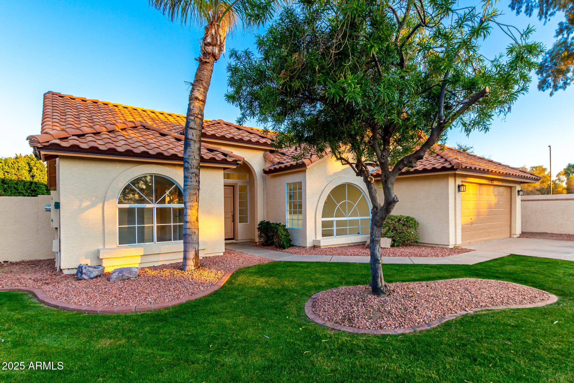 3861 S Acacia Court
