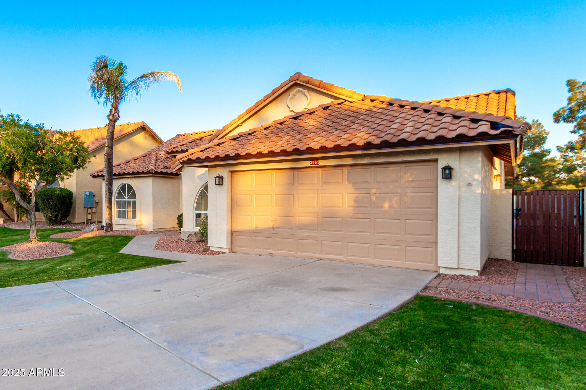 3861 S Acacia Court