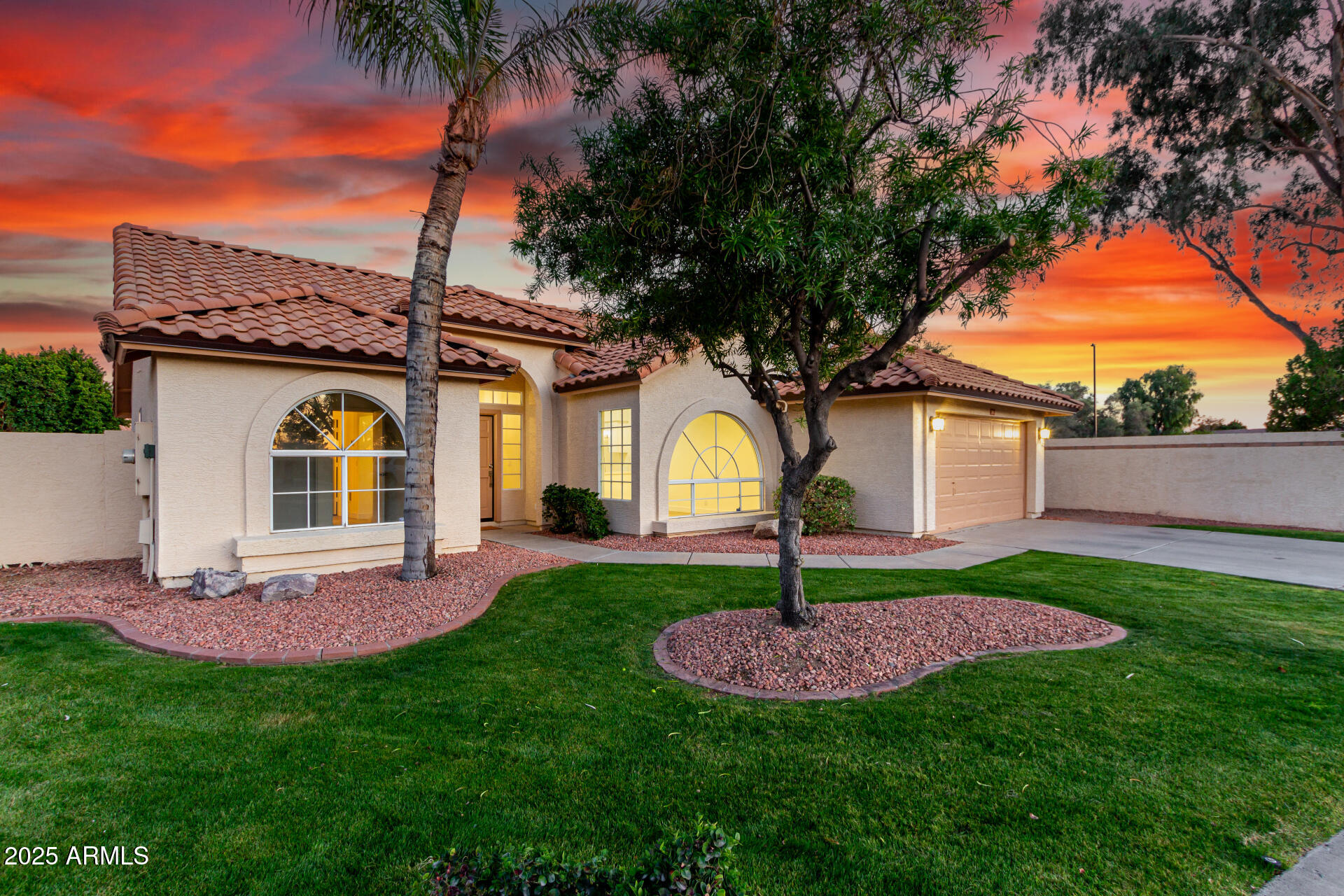 3861 S Acacia Court