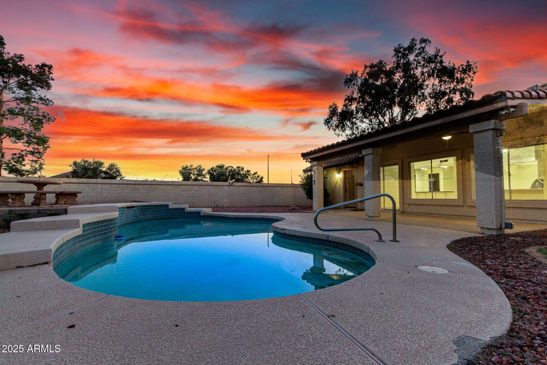 3861 S Acacia Court