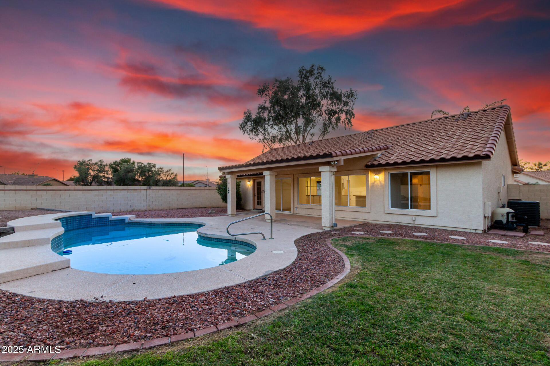3861 S Acacia Court