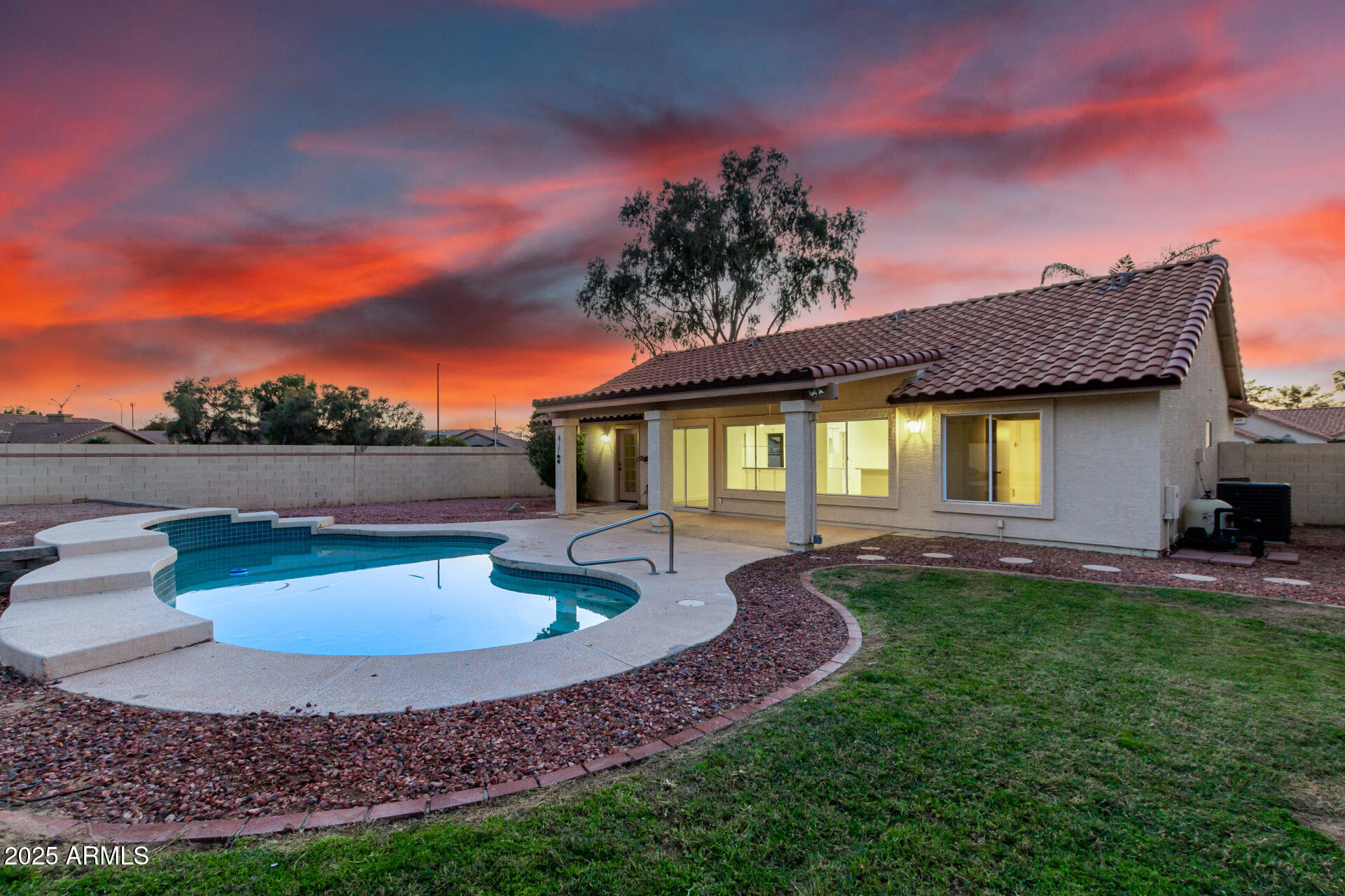 3861 S Acacia Court