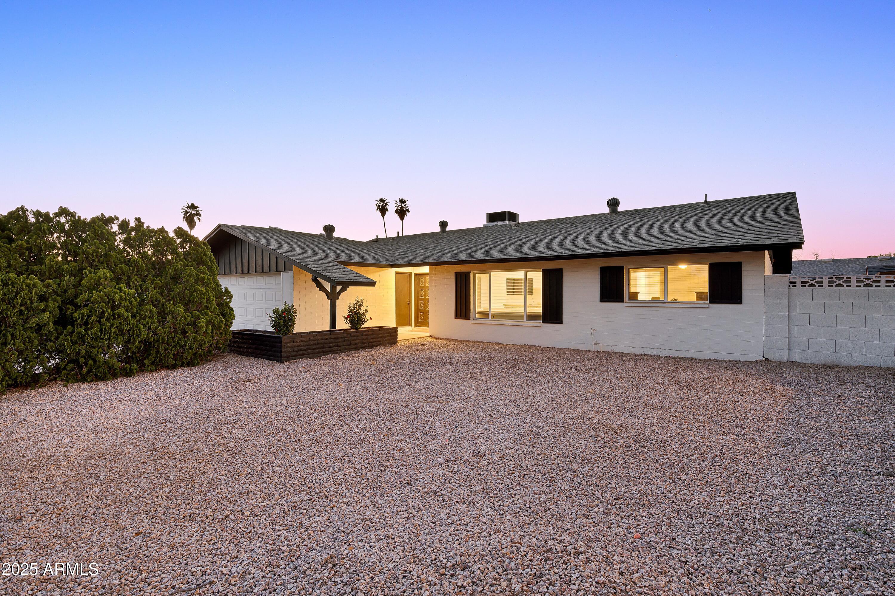1532 E Minton Drive