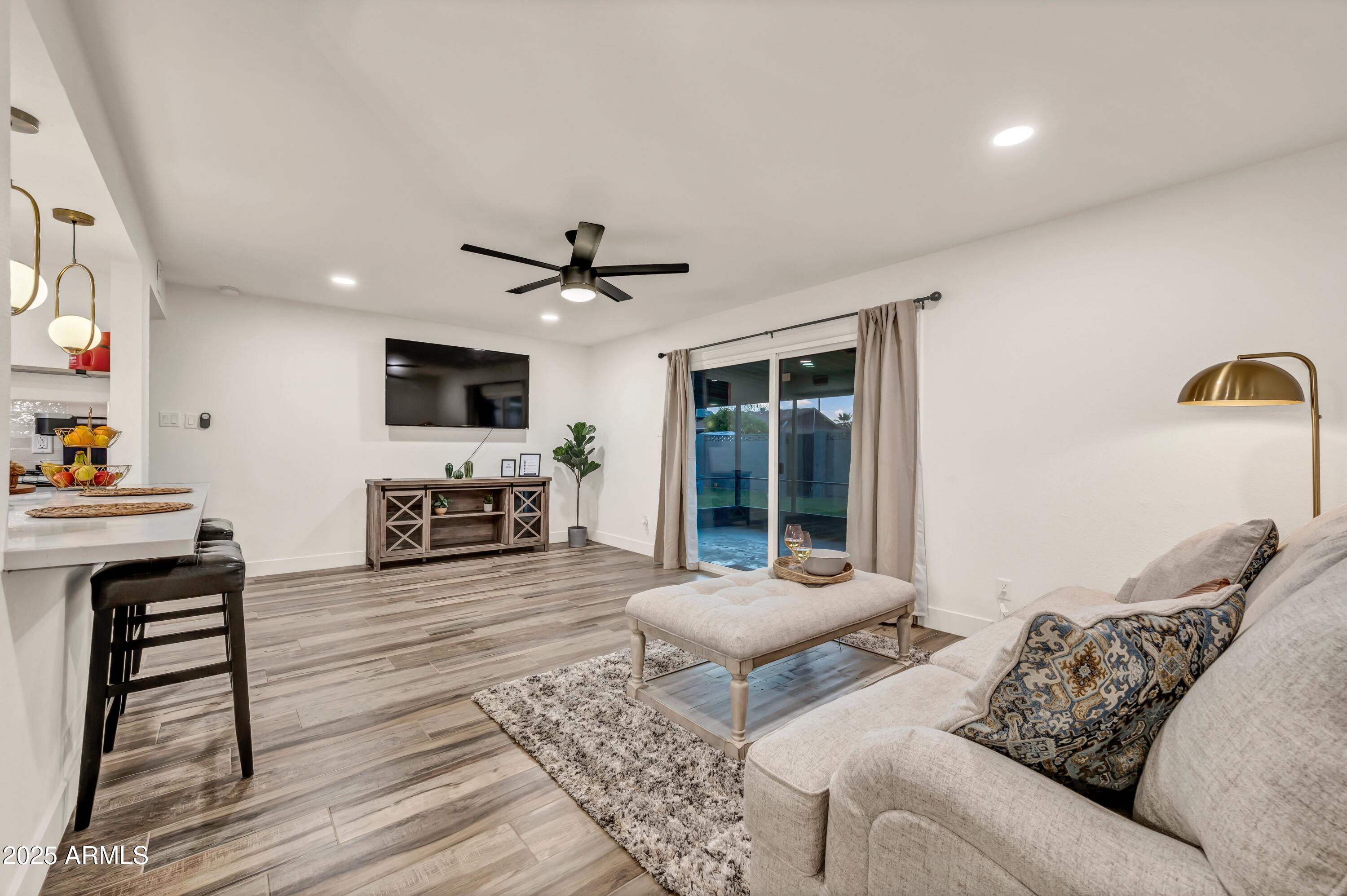 1532 E Minton Drive