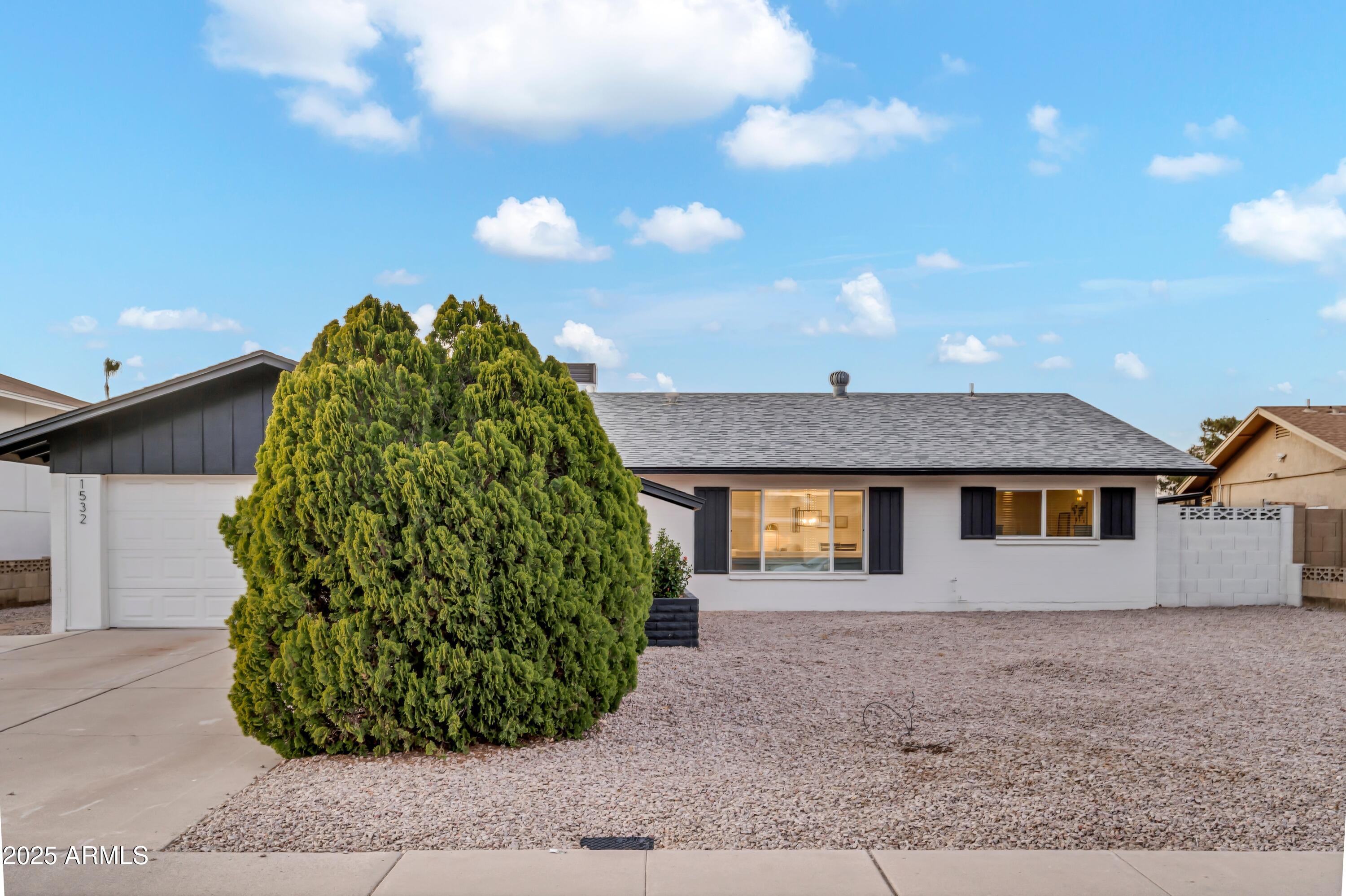 1532 E Minton Drive