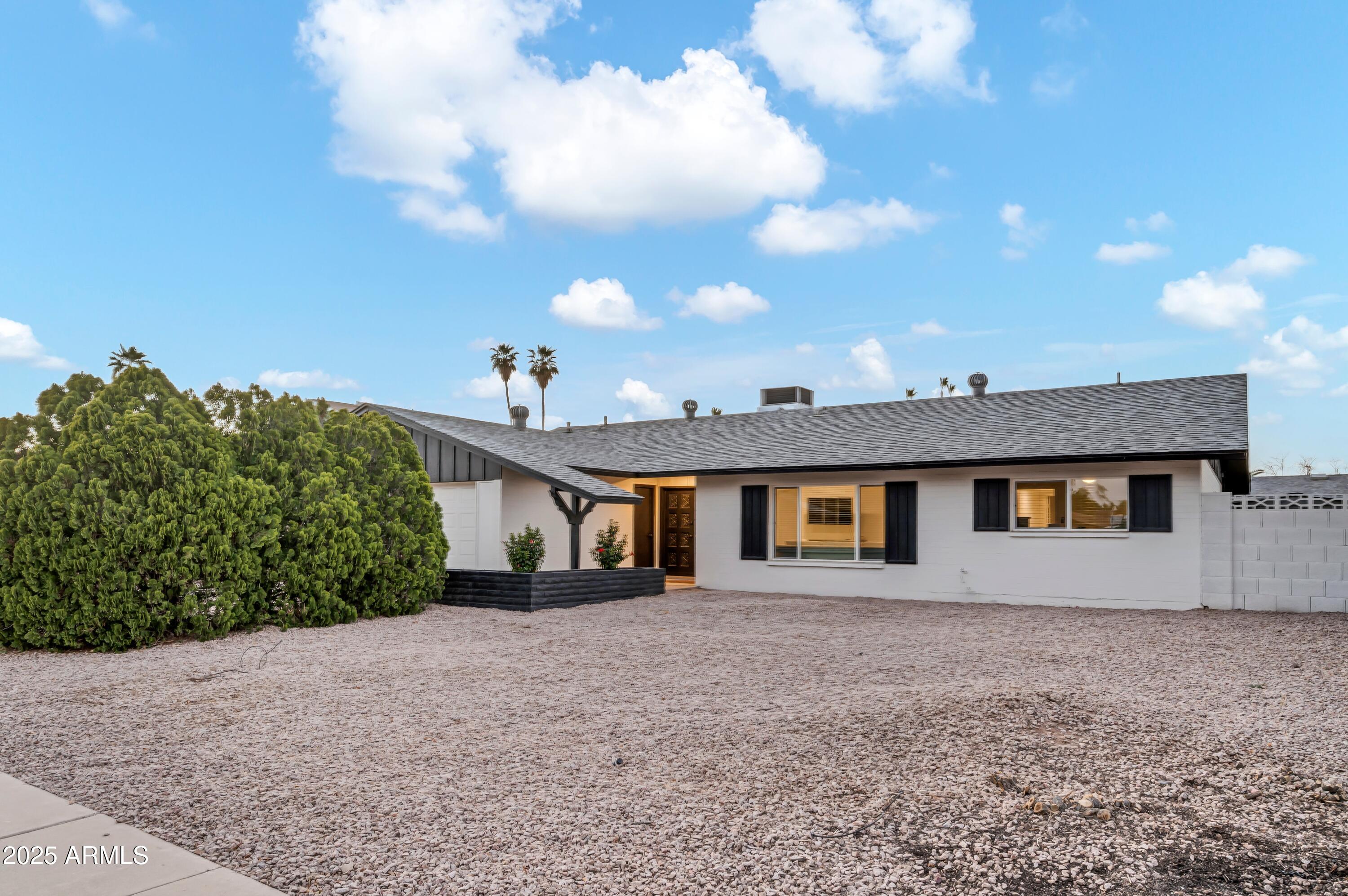 1532 E Minton Drive