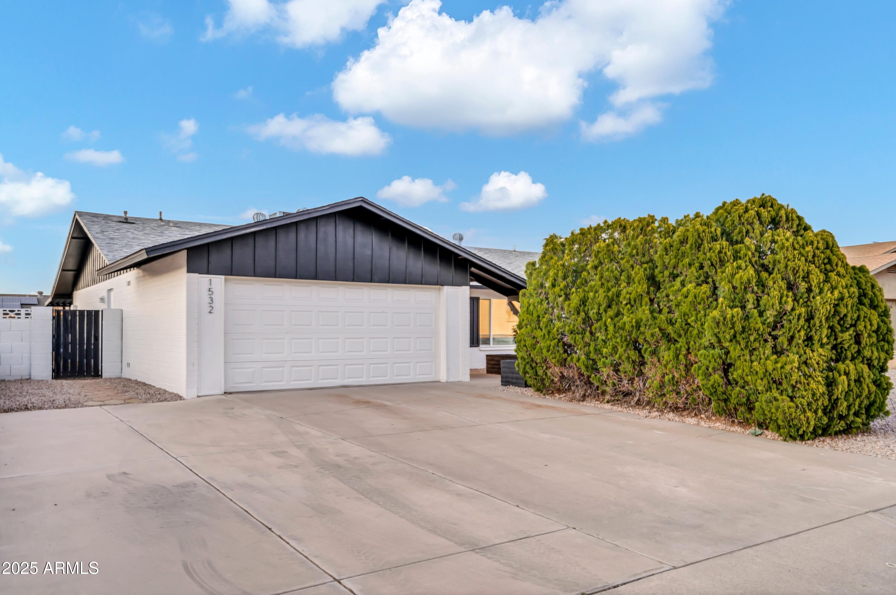 1532 E Minton Drive