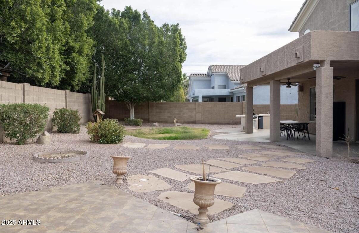 5536 E CAMPO BELLO Drive