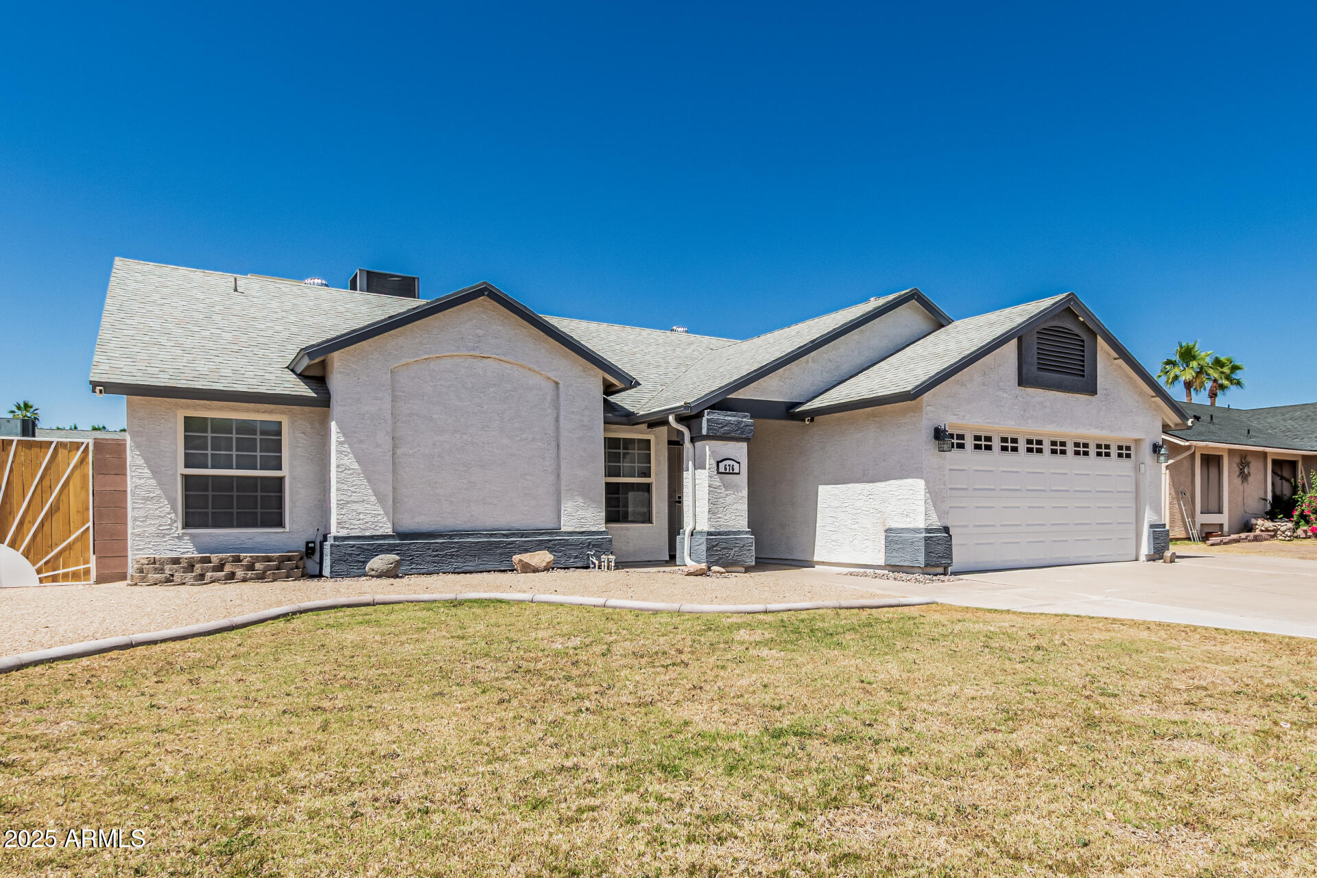 676 W Shawnee Drive