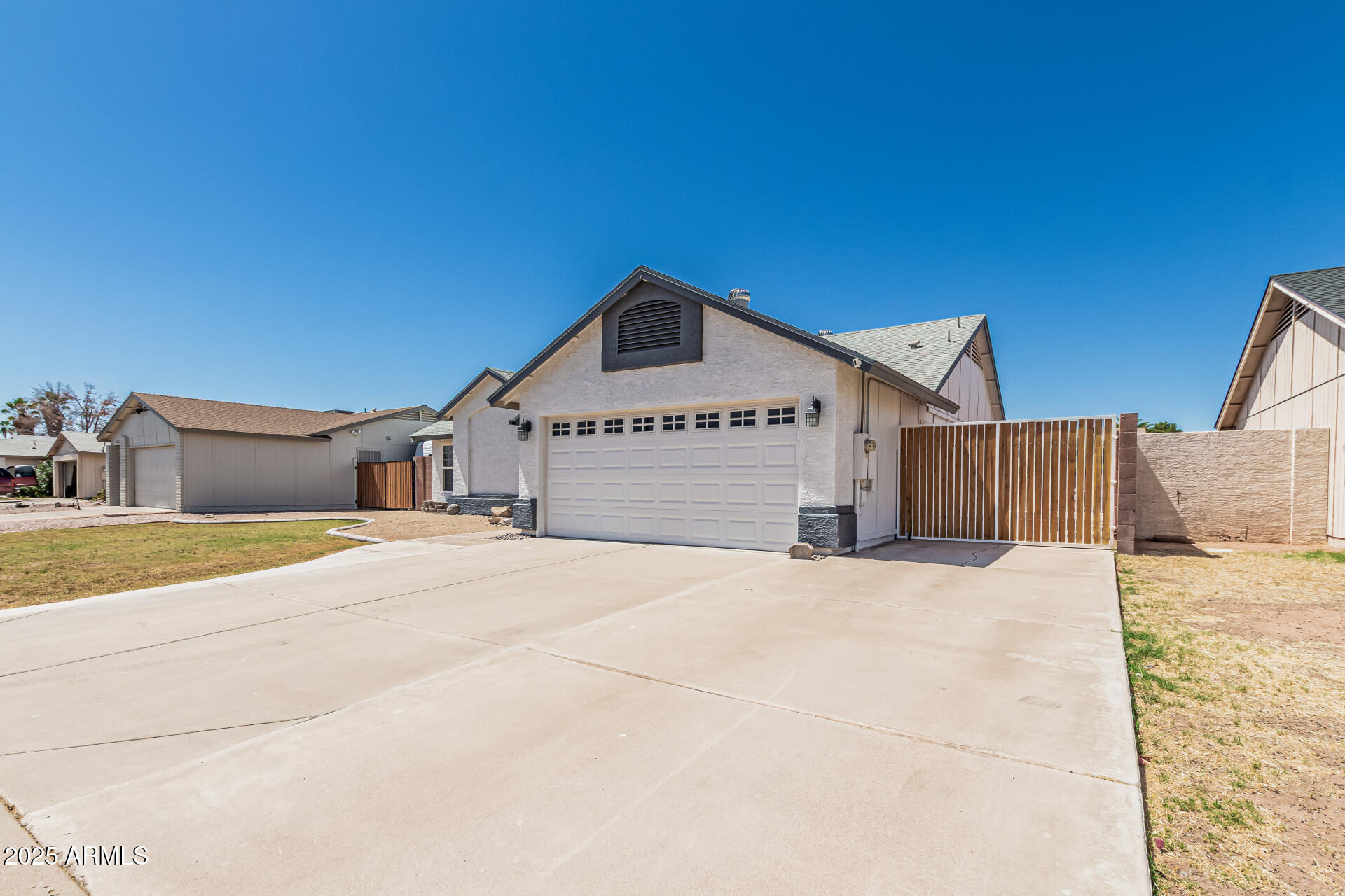 676 W Shawnee Drive