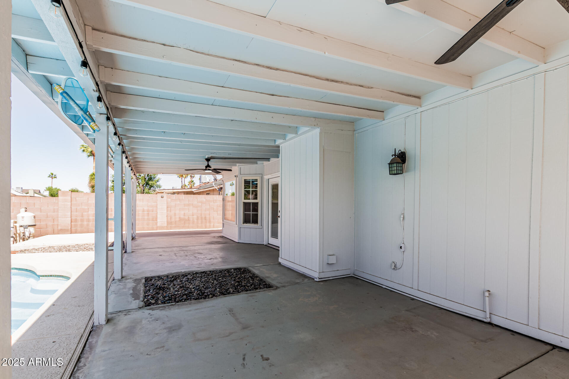 676 W Shawnee Drive