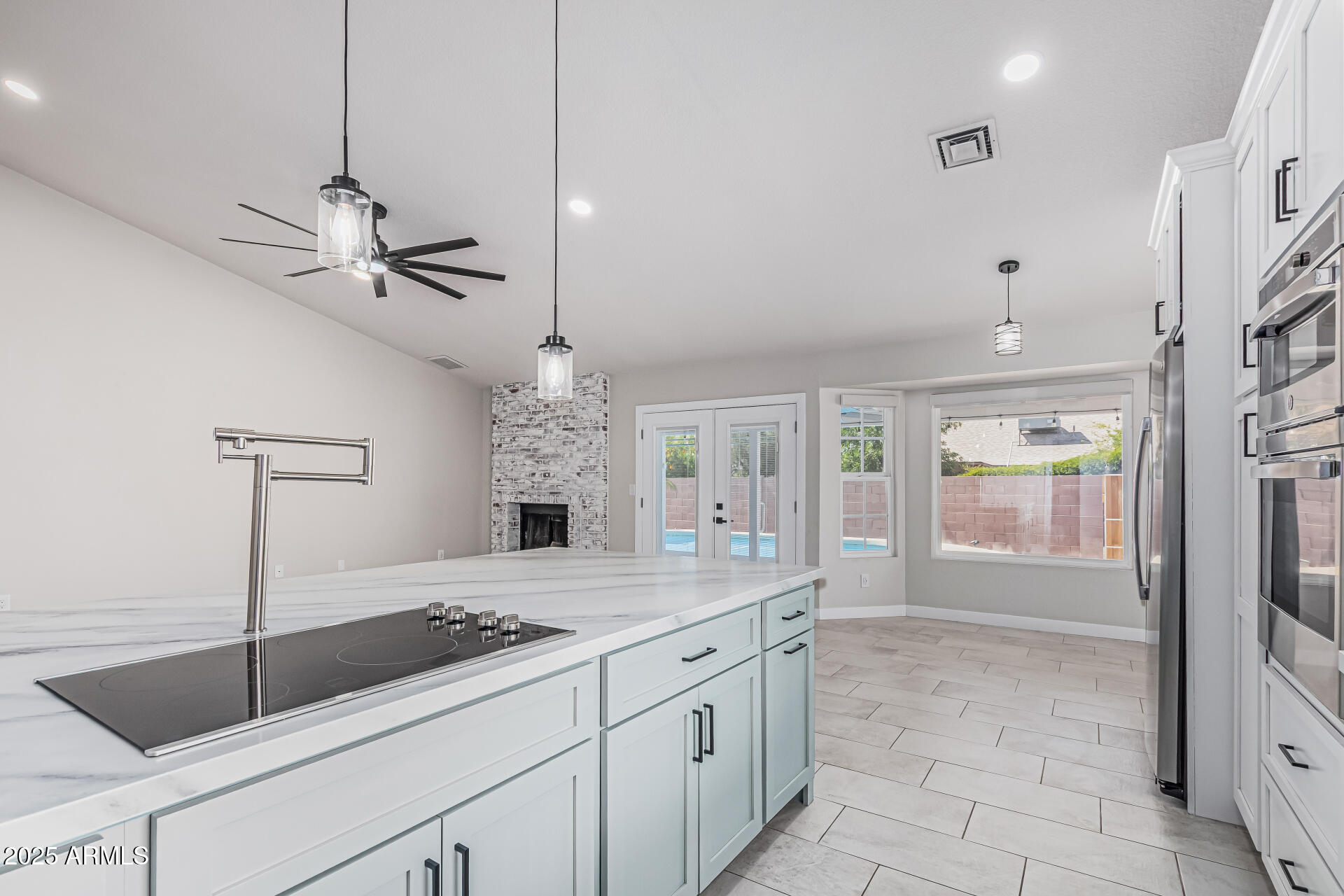 676 W Shawnee Drive
