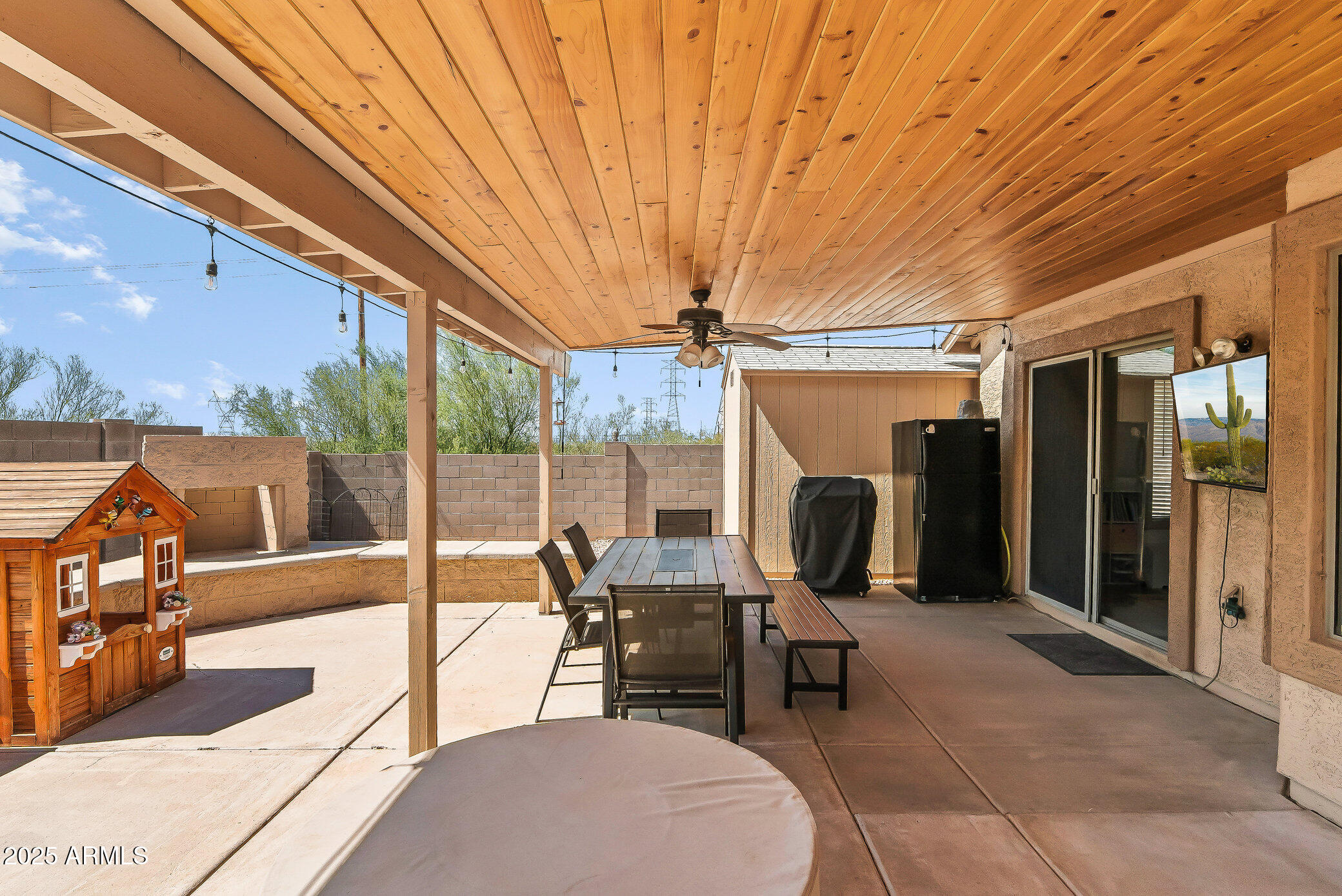 7605 E DES MOINES Circle