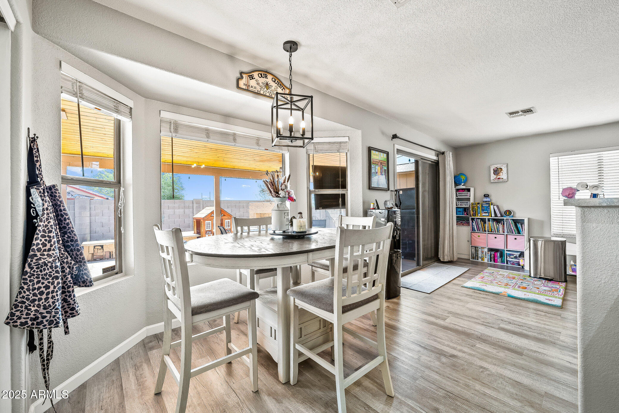7605 E DES MOINES Circle