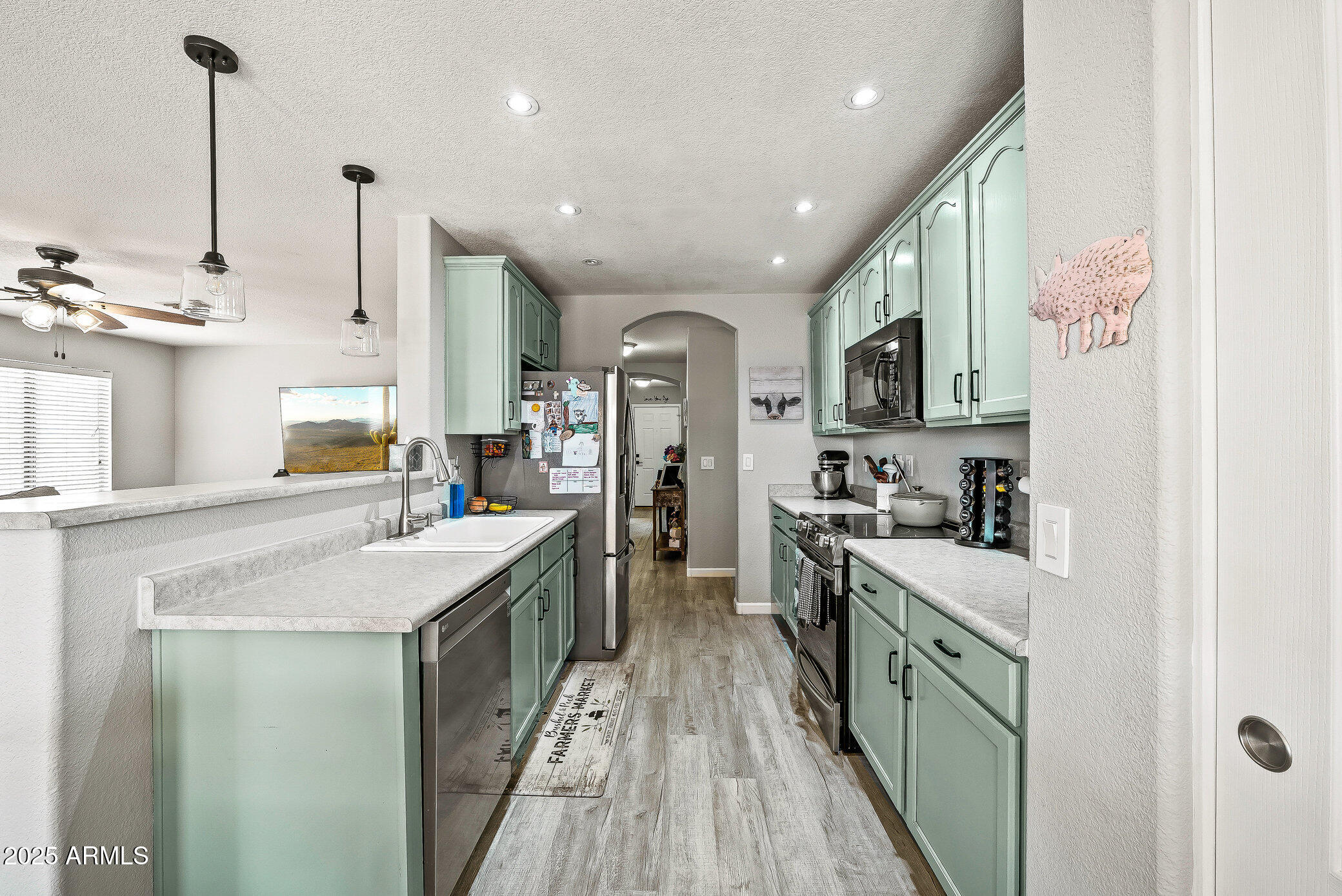 7605 E DES MOINES Circle