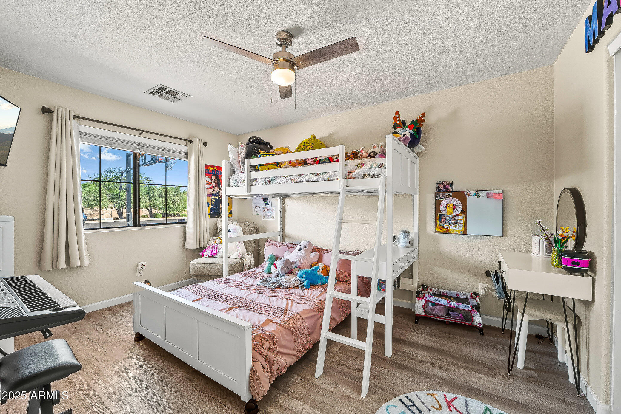 7605 E DES MOINES Circle