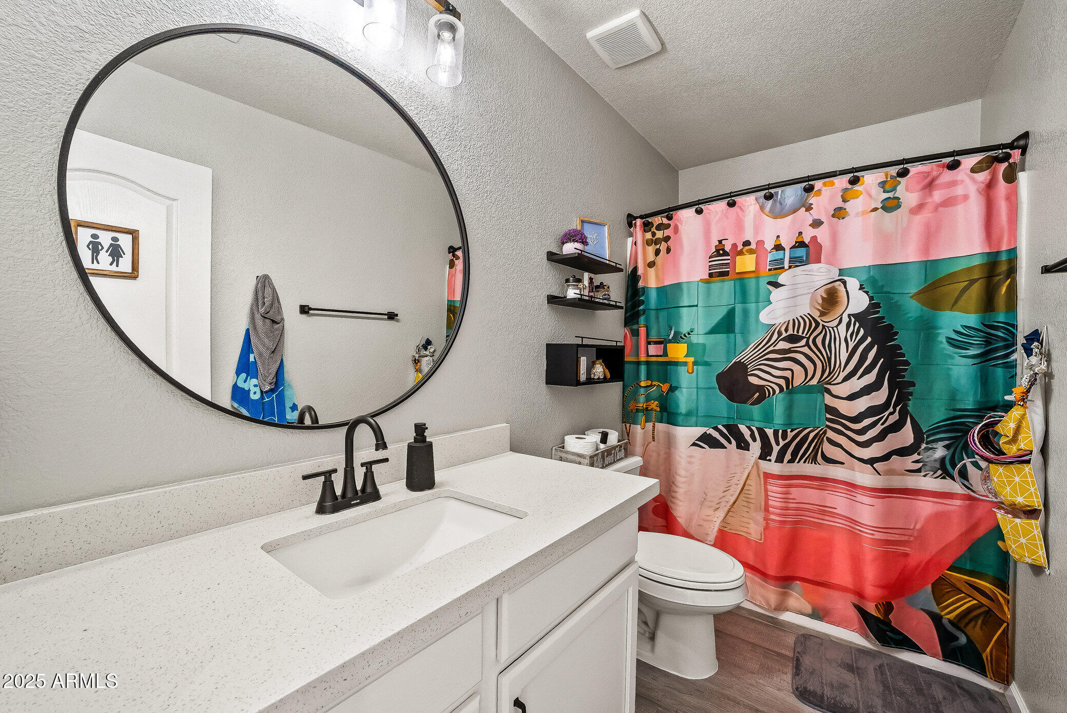7605 E DES MOINES Circle