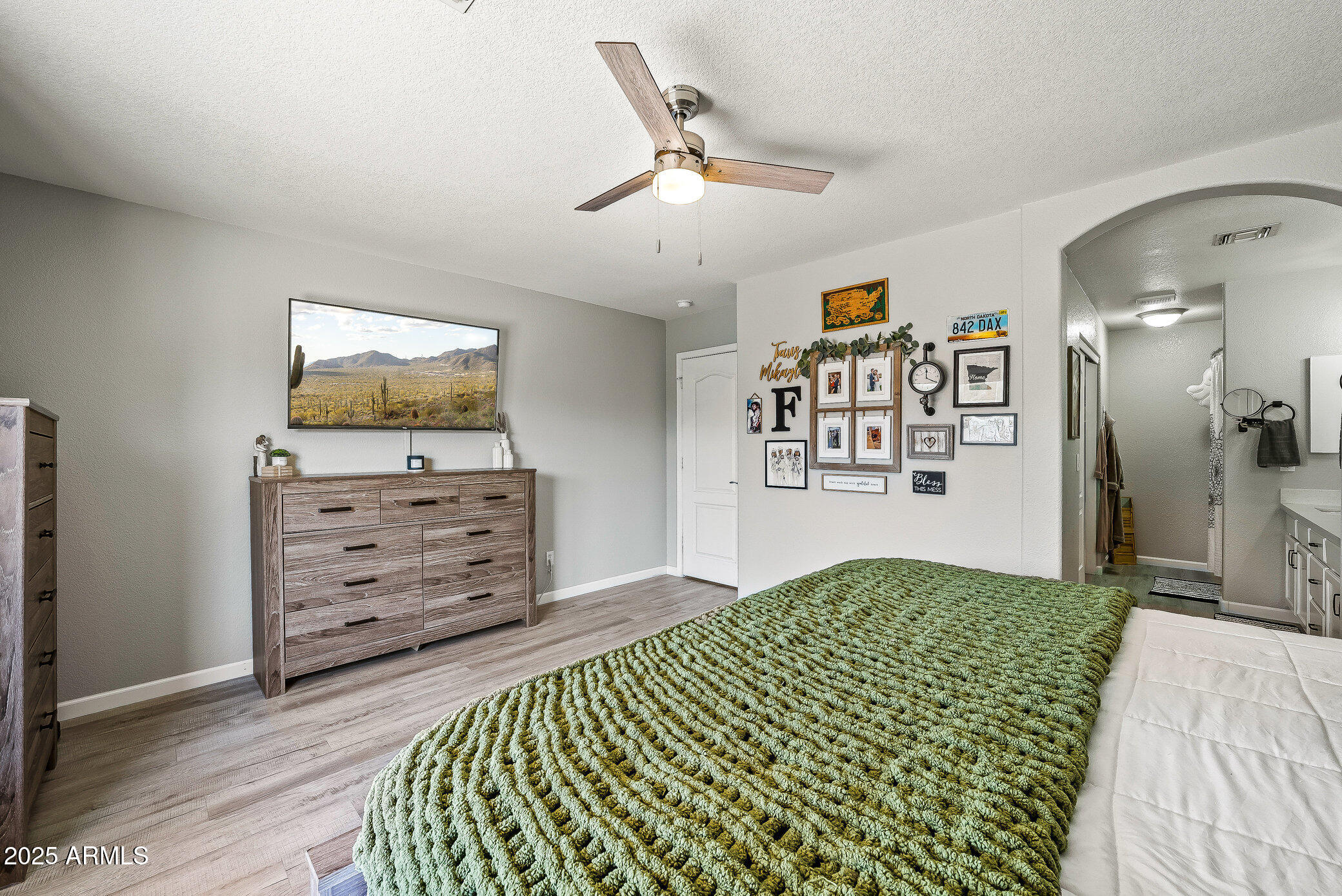 7605 E DES MOINES Circle