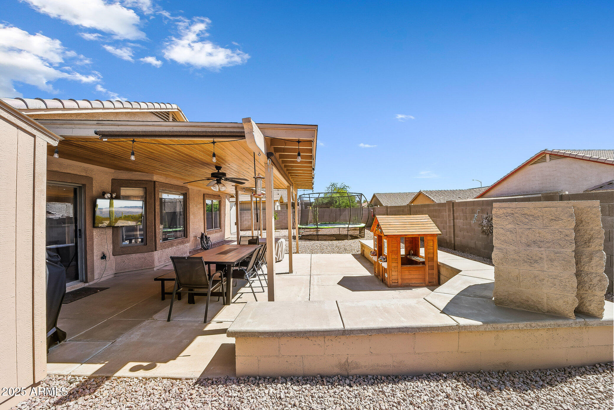 7605 E DES MOINES Circle