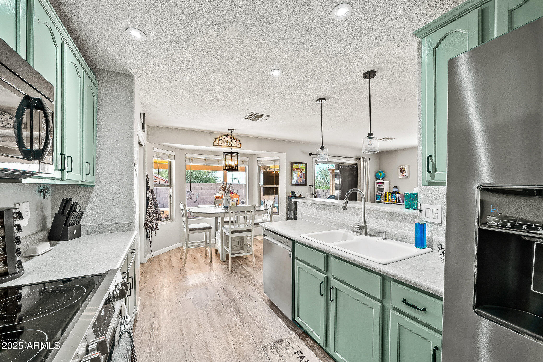 7605 E DES MOINES Circle