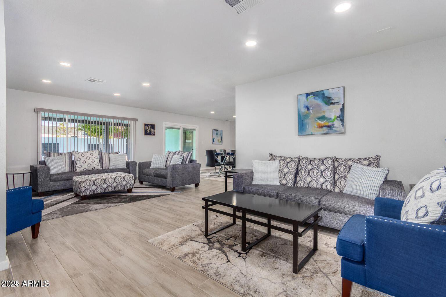 2939 E CORRINE Drive