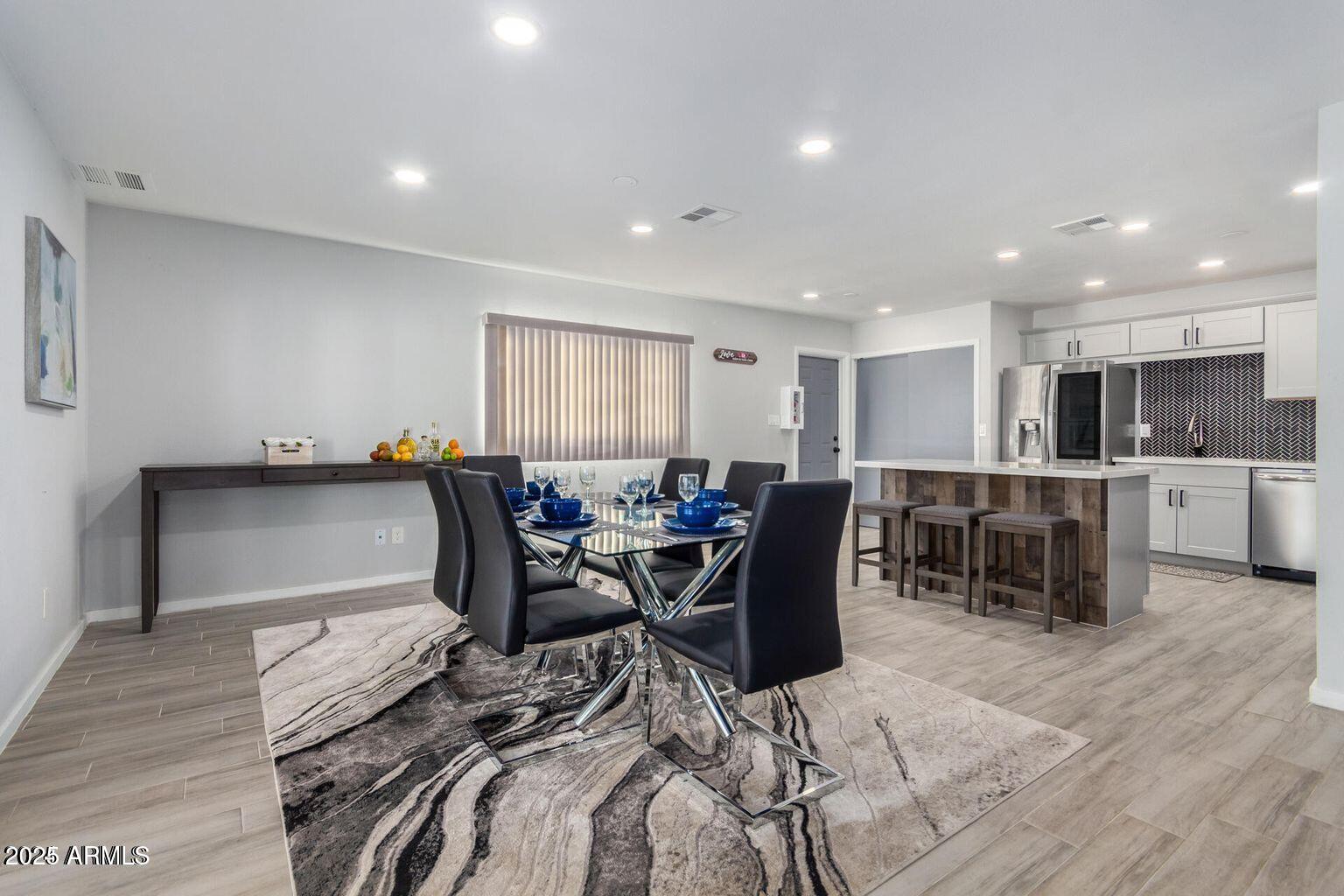 2939 E CORRINE Drive
