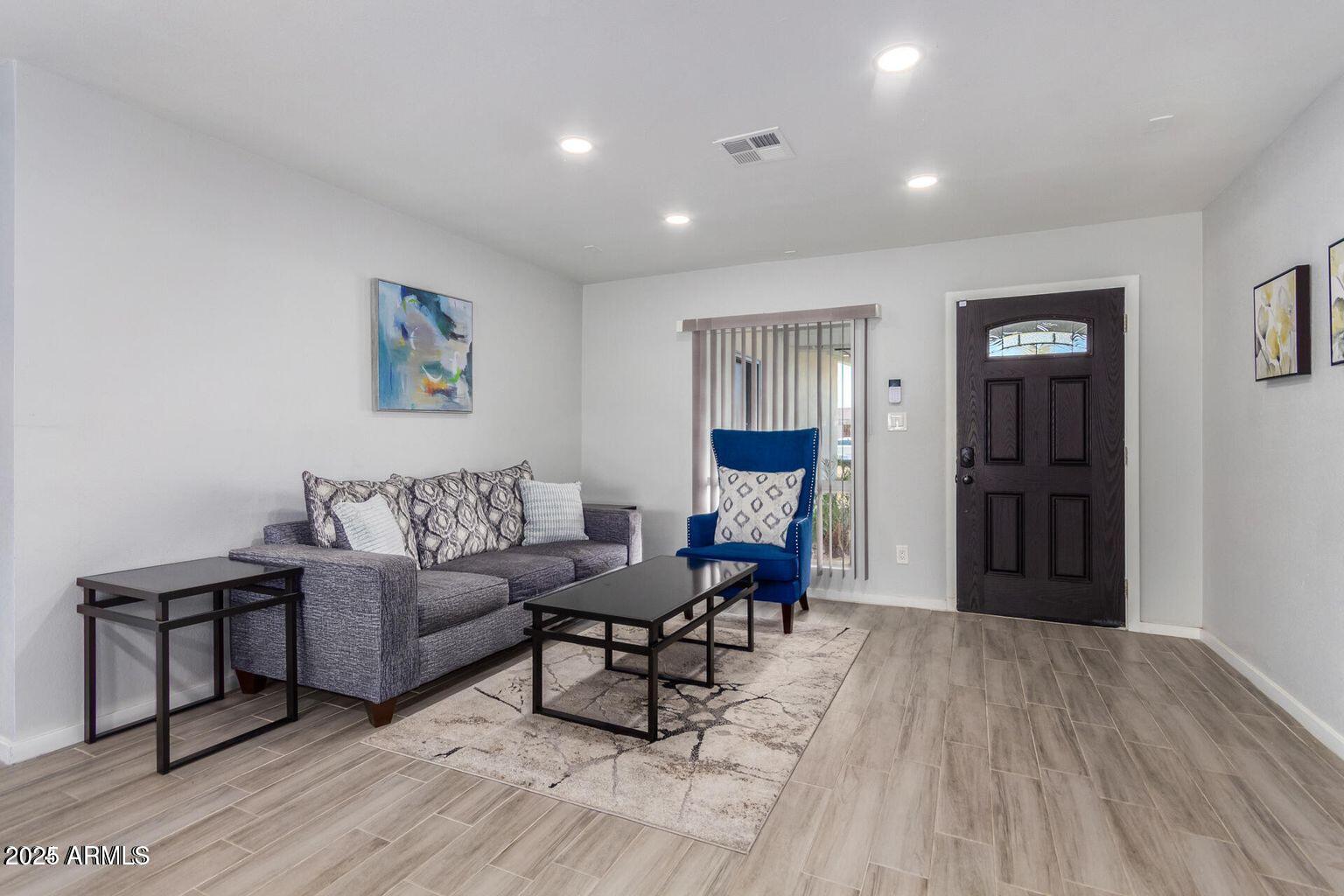 2939 E CORRINE Drive