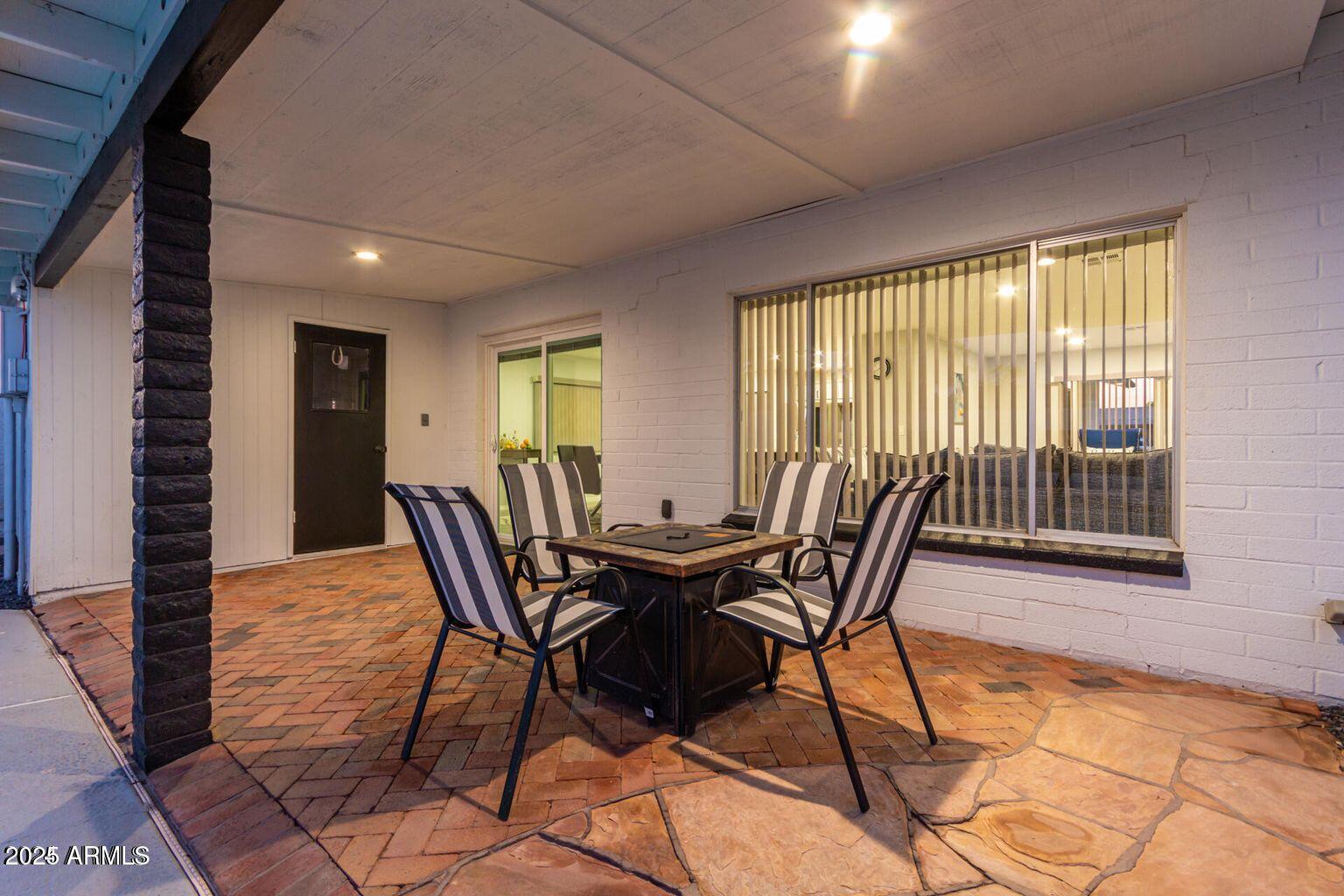 2939 E CORRINE Drive