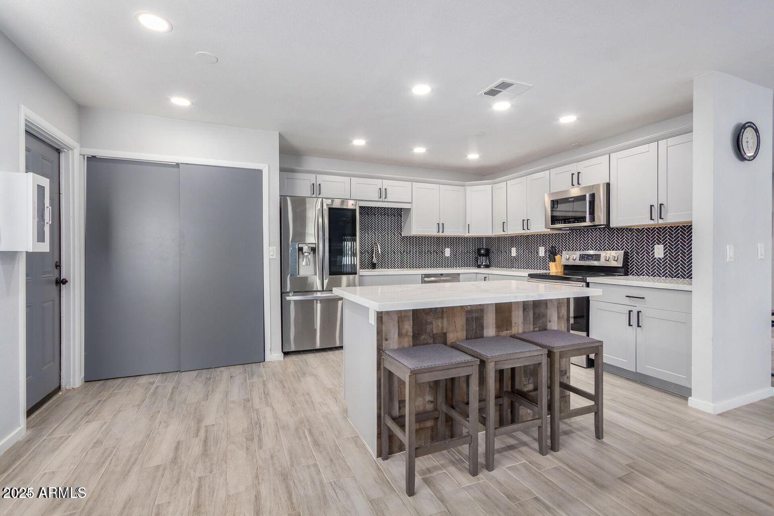 2939 E CORRINE Drive