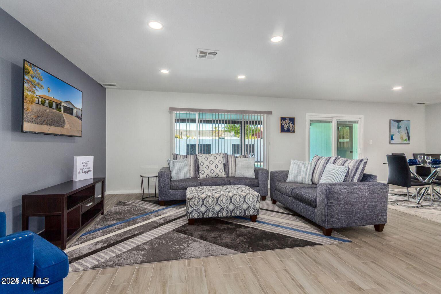 2939 E CORRINE Drive